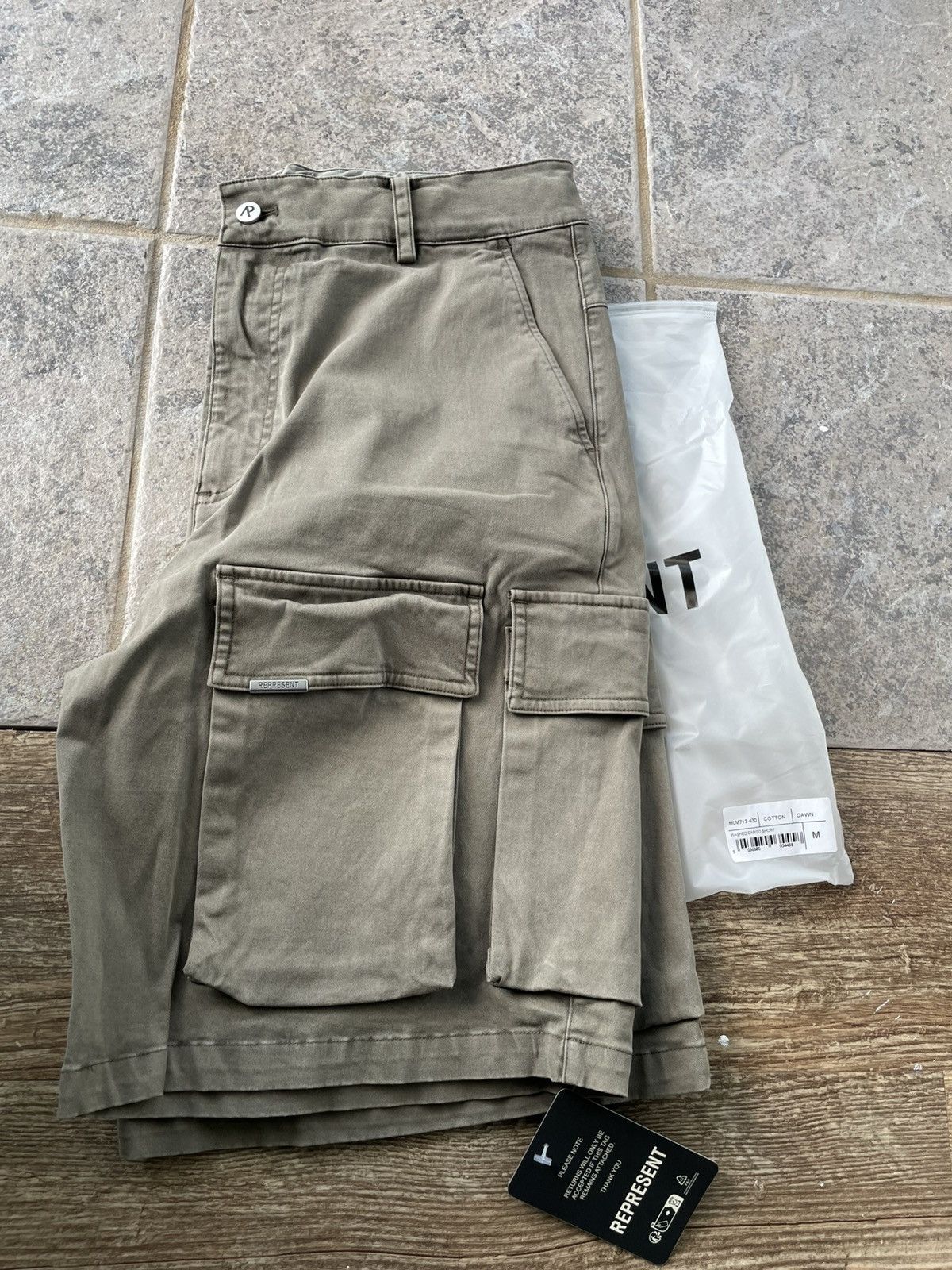 Represent Clo. Represent Clo Washed Cargo Shorts Dawn size medium Size US 32 / EU 48 - 2 Thumbnail