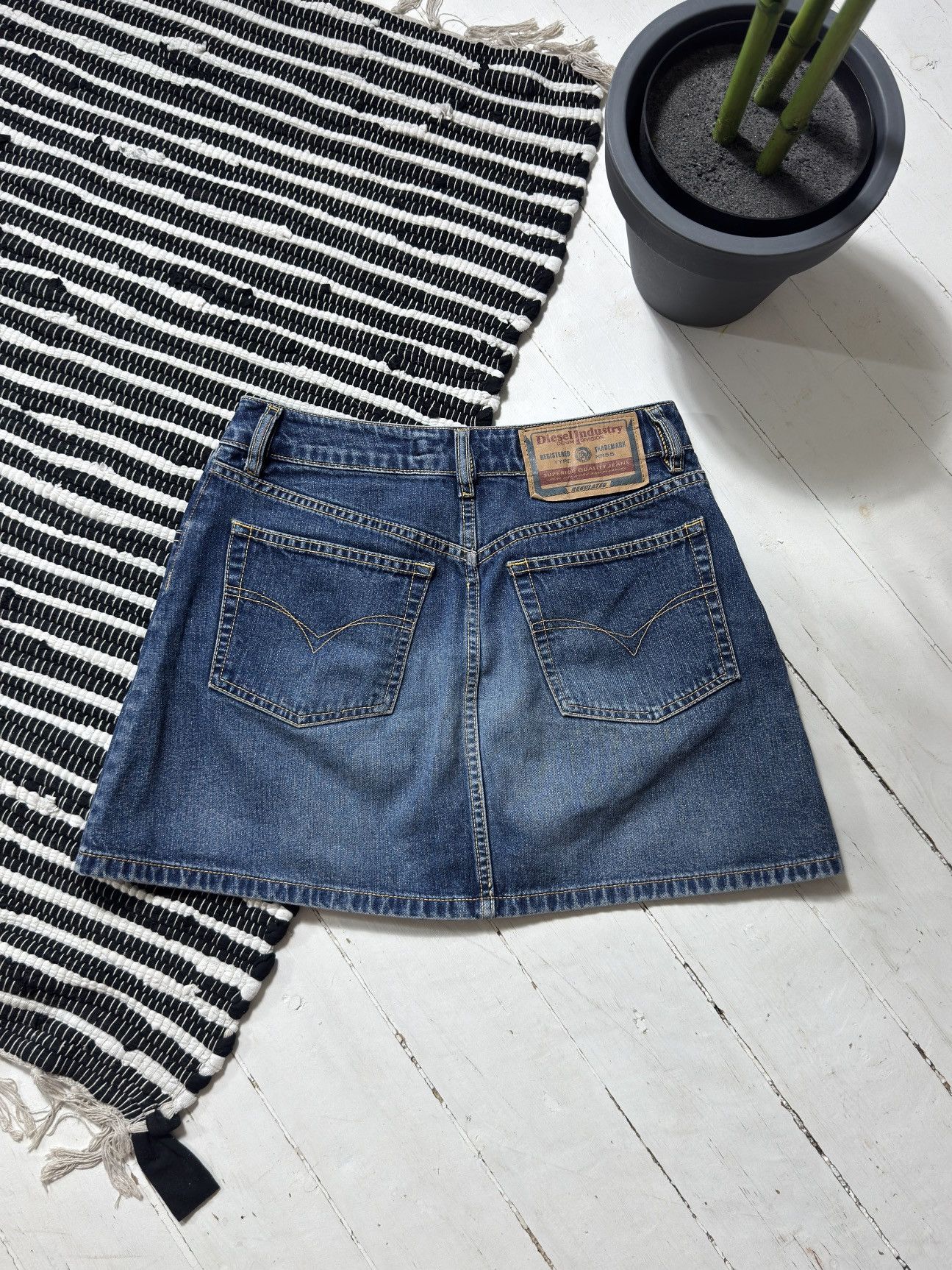Diesel VINTAGE DIESEL WITH BUTTONS MINI DENIM SKIRT Size 29" - 5 Thumbnail