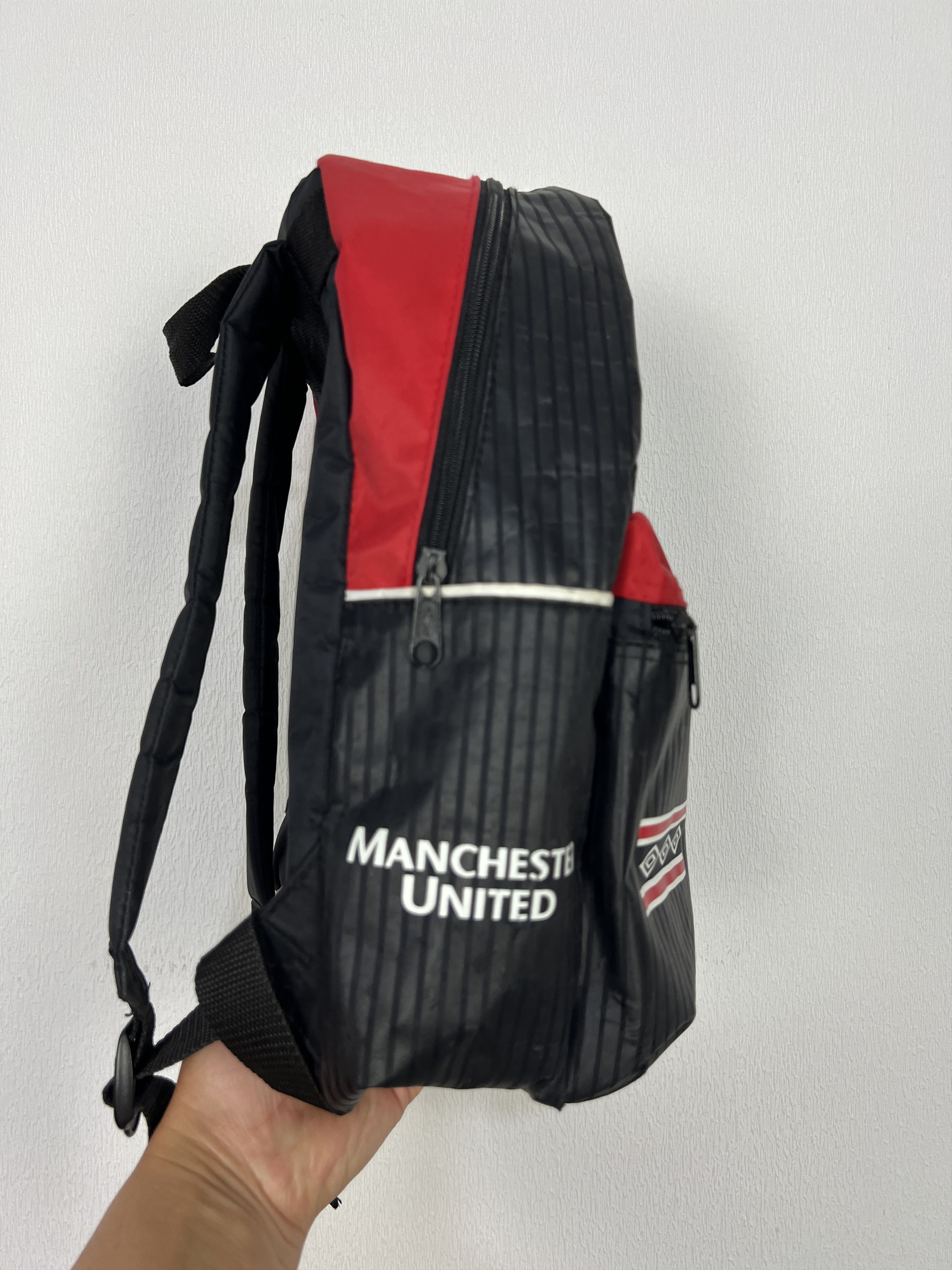 Umbro Vintage 90's Umbro Manchester United Backpack Rucksack Size ONE SIZE - 4 Thumbnail