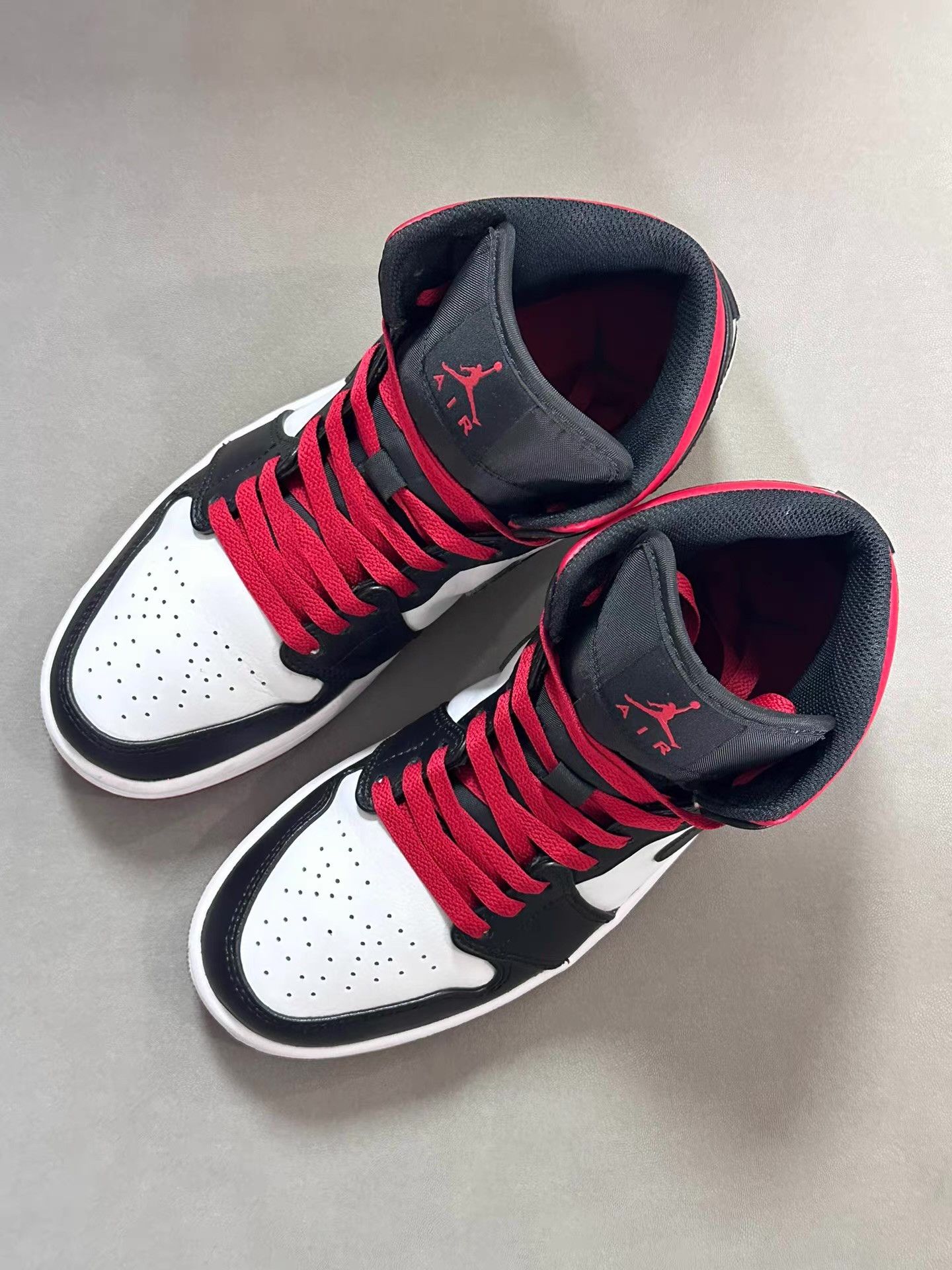 Nike AJ1 Mid Black White Red Ｑ20 Size US 8 / EU 41 - 4 Thumbnail