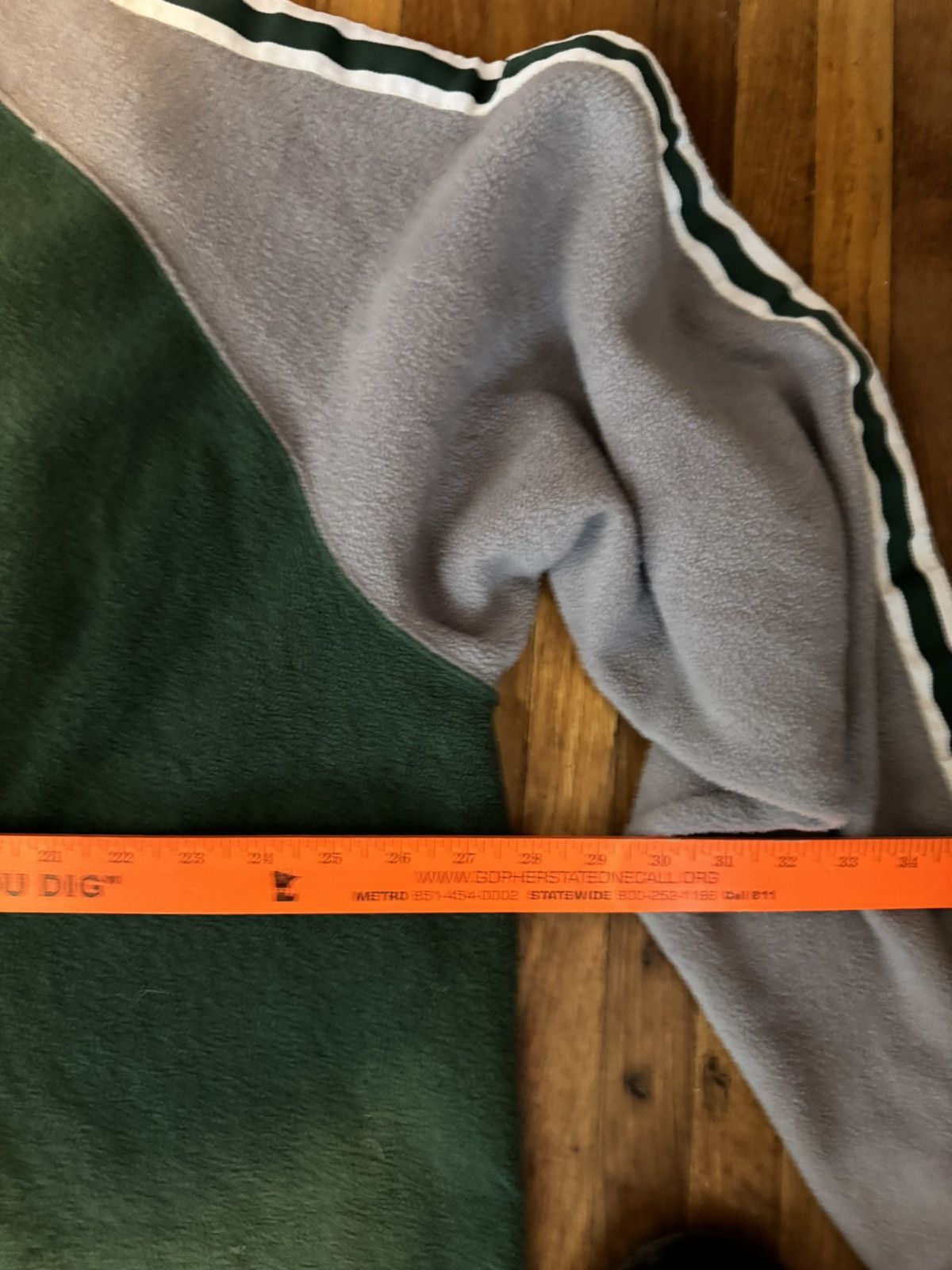 NHL × Vintage Vintage Minnesota Wild Fleece Sweatshirt Size US XXL / EU 58 / 5 - 6 Thumbnail