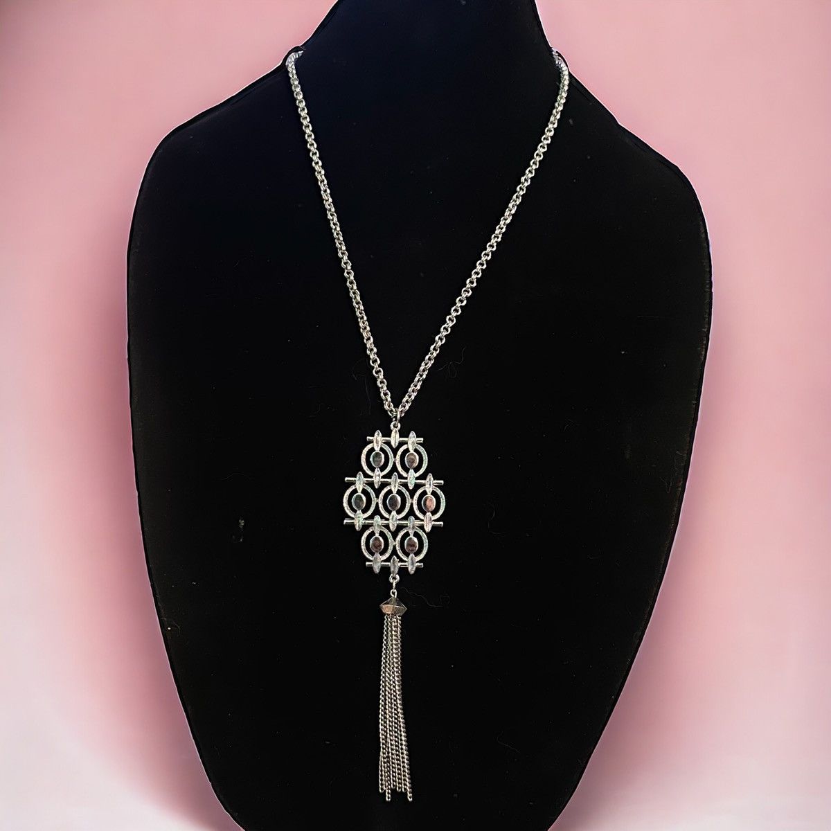 Vintage Vintage ornate pendant tassel necklace Size ONE SIZE - 1 Thumbnail