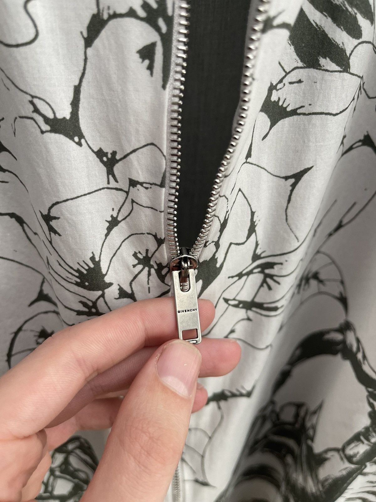 Givenchy Givenchy Tattoo Shirt Size US M / EU 48-50 / 2 - 5 Thumbnail