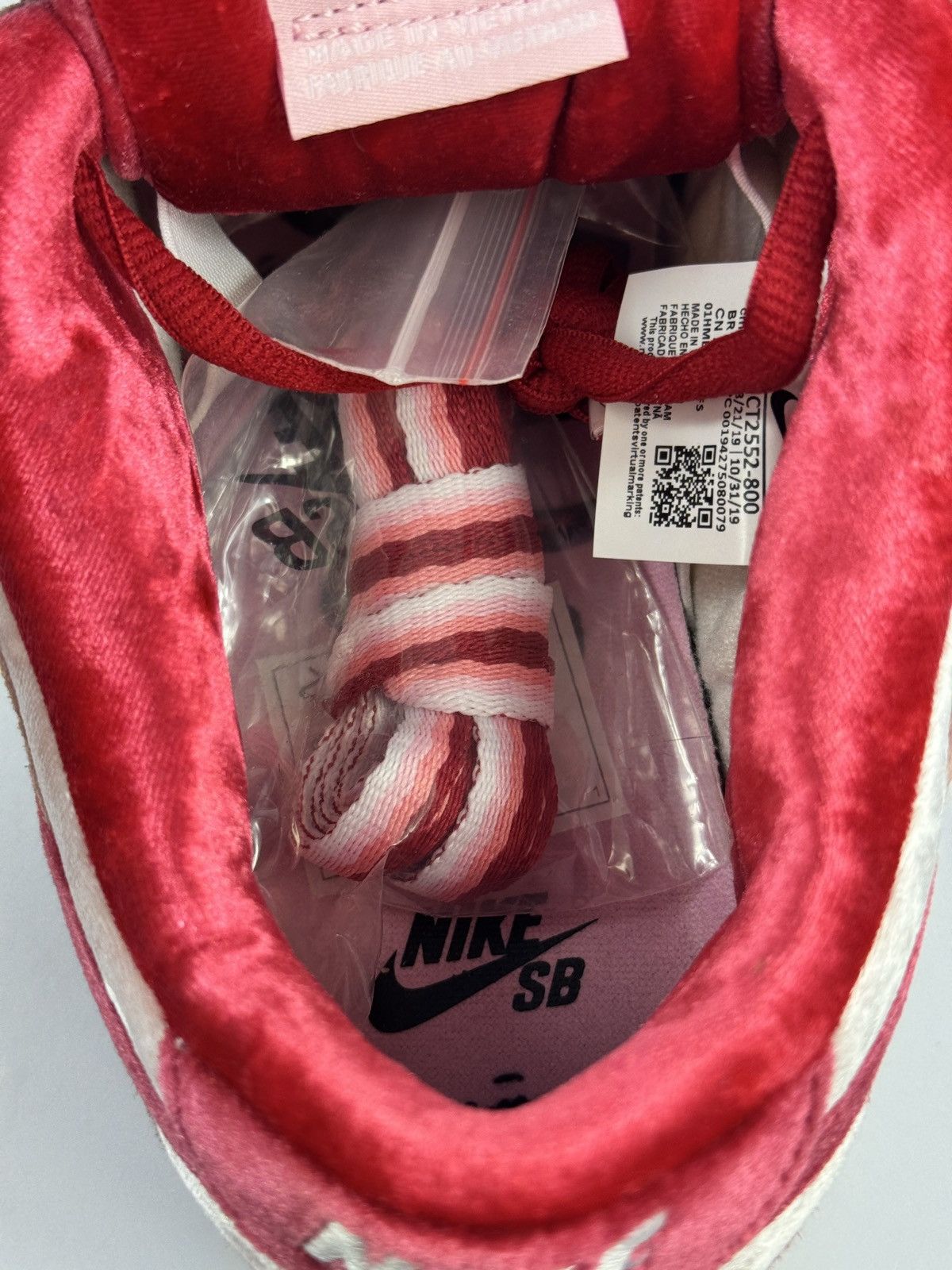 Nike NIKE DUNK SB LOW STRANGE LOVE SKATEBOARD SNEAKERS Size US 10 / EU 43 - 9 Thumbnail