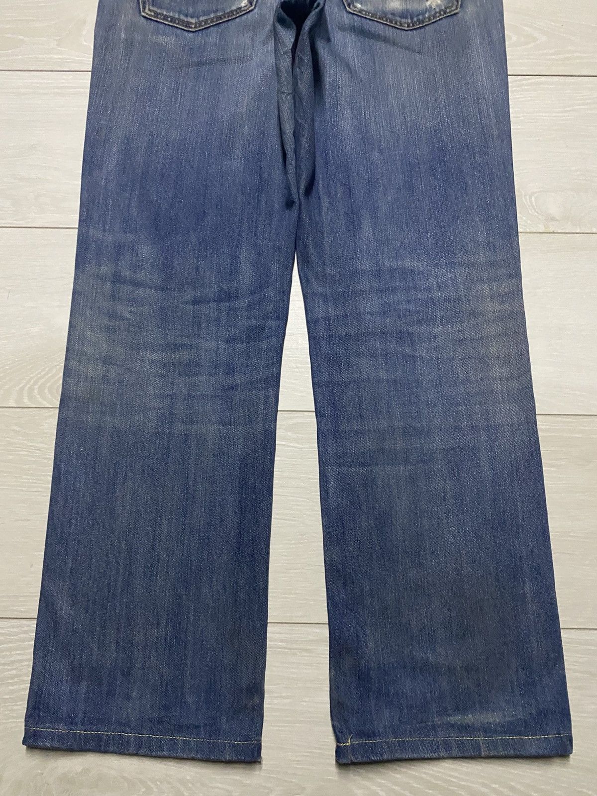 Japanese Brand Vintage Japanese Brand Uniqlo Fade Wash Lose Straight Jeans Size US 34 / EU 50 - 5 Thumbnail