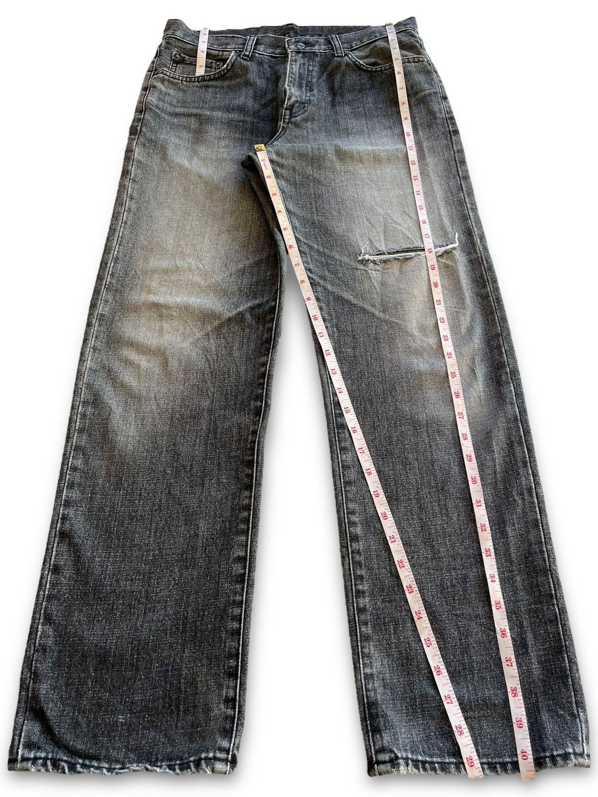 Japanese Brand × Uniqlo Vintage Uniqlo Faded Black Distressed Loose Jeans 31x30 Size US 31 - 11 Thumbnail