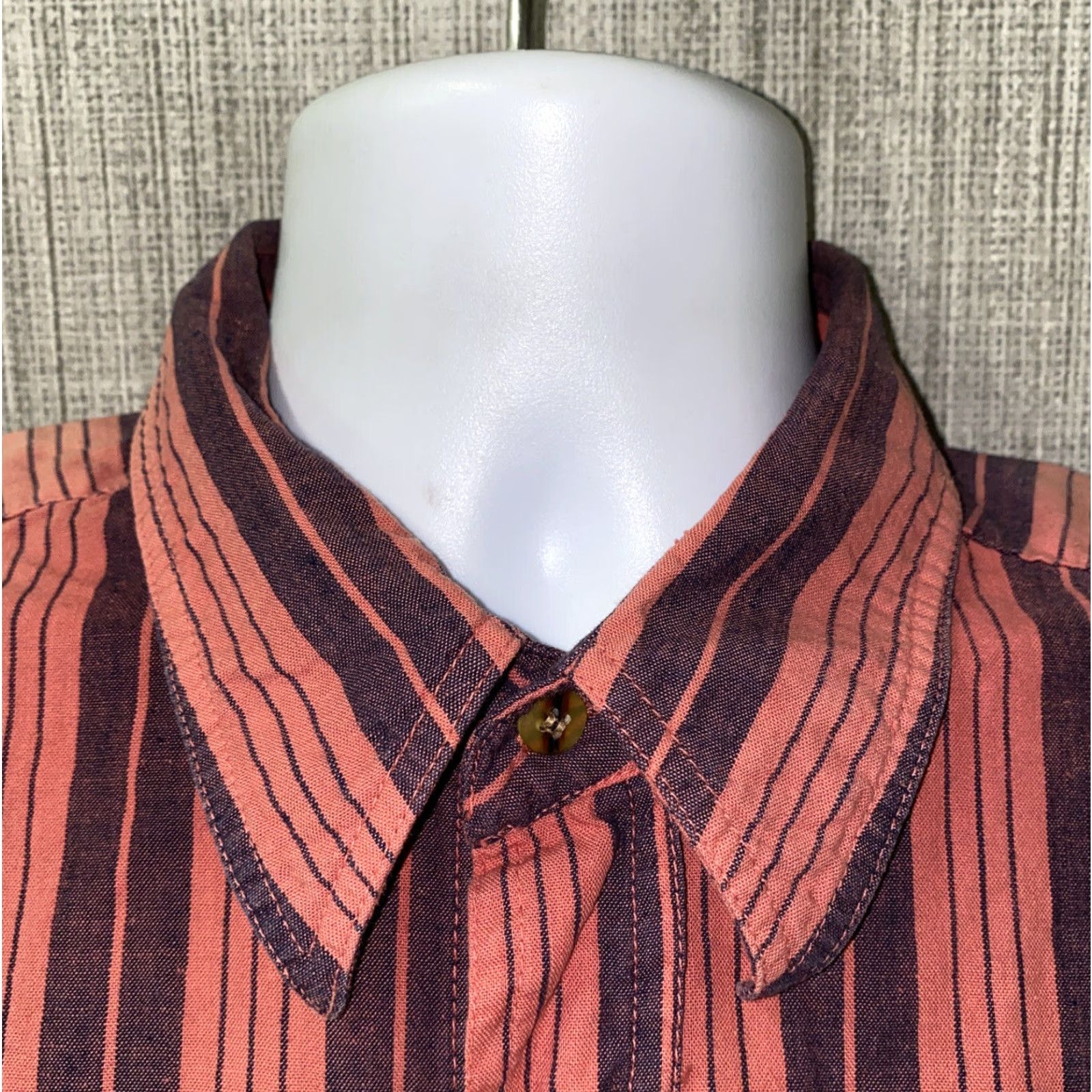 Bugle Boy VTG Bugle Boy Co. Mens Red Striped Long Sleeve Button Front Shirt XL Mens Button-Up Collar-Down Size US XL / EU 56 / 4 - 3 Thumbnail