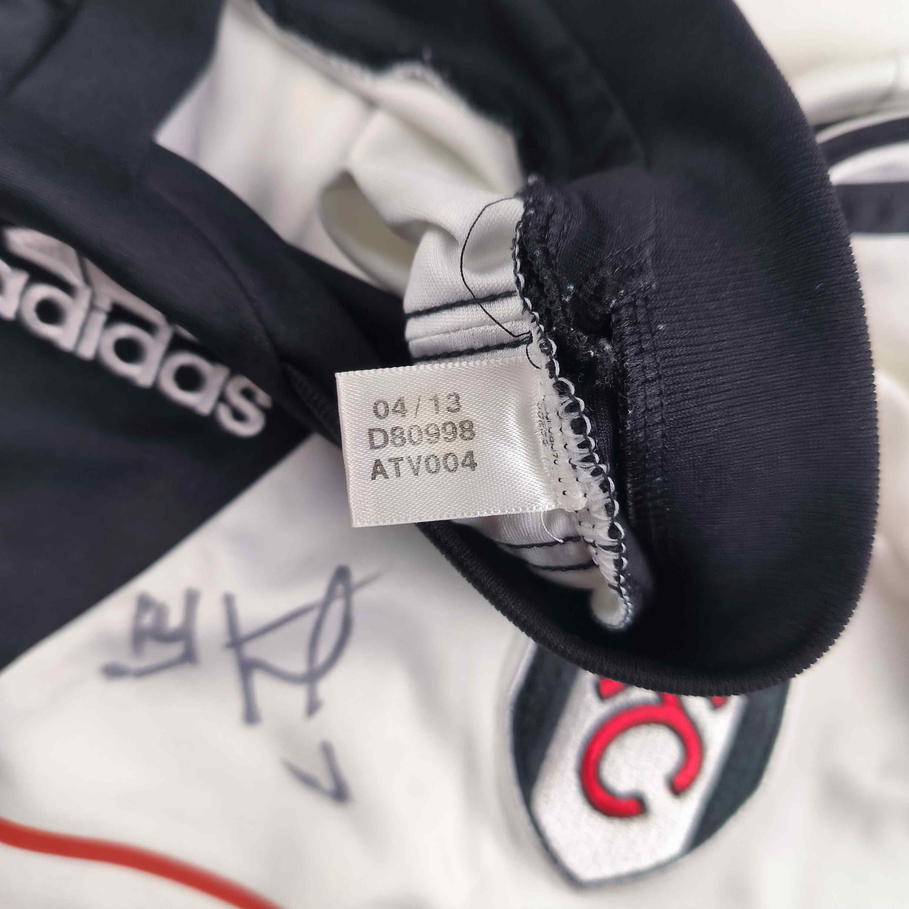 Adidas TEAM SIGNED Fulham 2013-14 Adidas home football jersey sz L Size US L / EU 52-54 / 3 - 9 Thumbnail