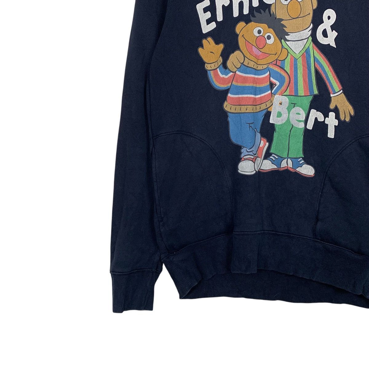 Uniqlo Uniqlo Sesame Street Ernie & Bert Pullover Hoodie Size US L / EU 52-54 / 3 - 3 Thumbnail
