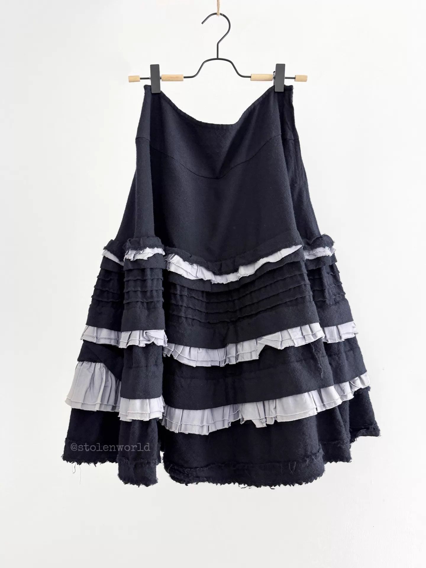 Comme des Garcons COMME DES GARÇONS Wool Pleated Ruffle Cake Skirt M Size 27" / US 4 / IT 40 - 4 Thumbnail
