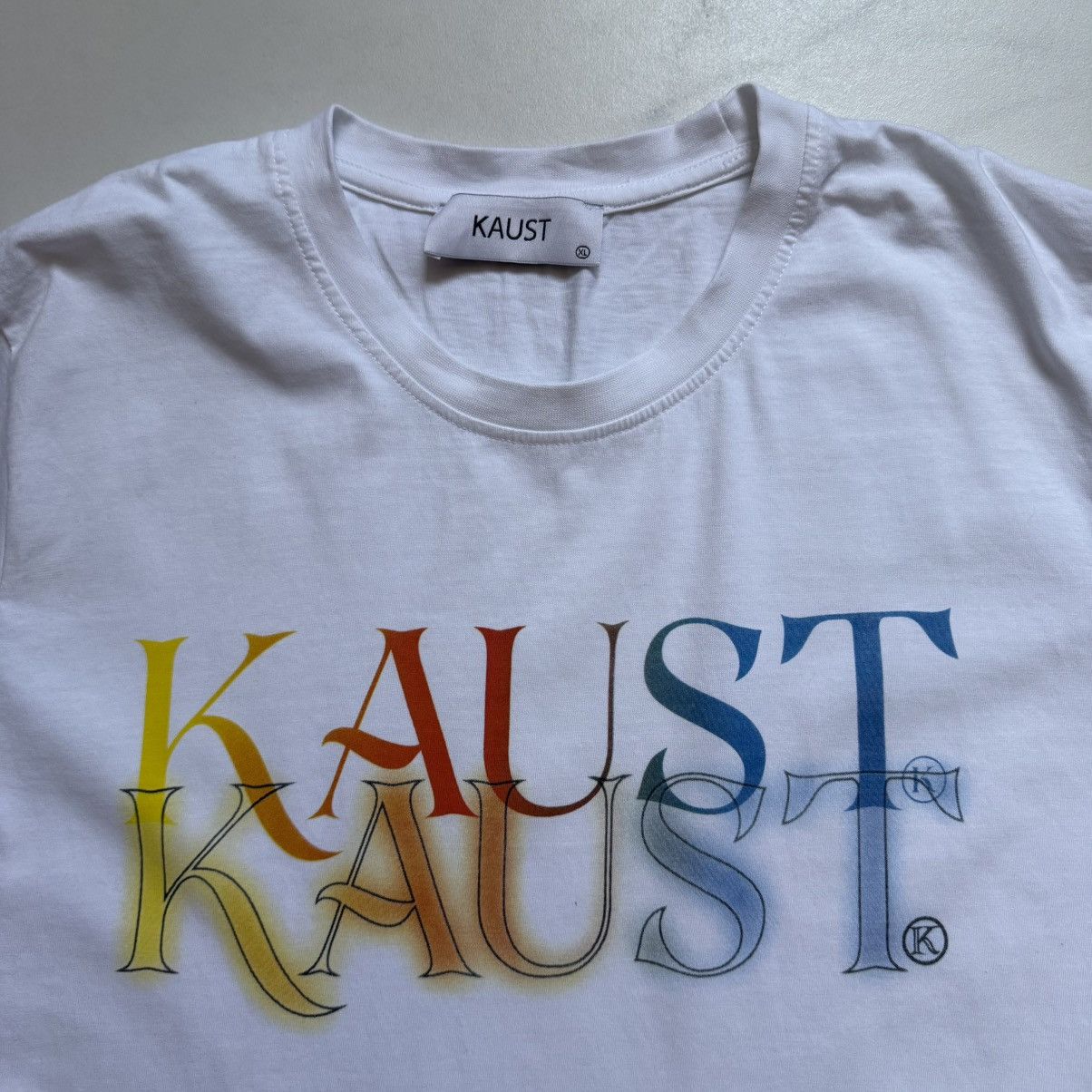 Collegium Vintage Y2K KAUST Arabic College Tee Size US L / EU 52-54 / 3 - 4 Thumbnail