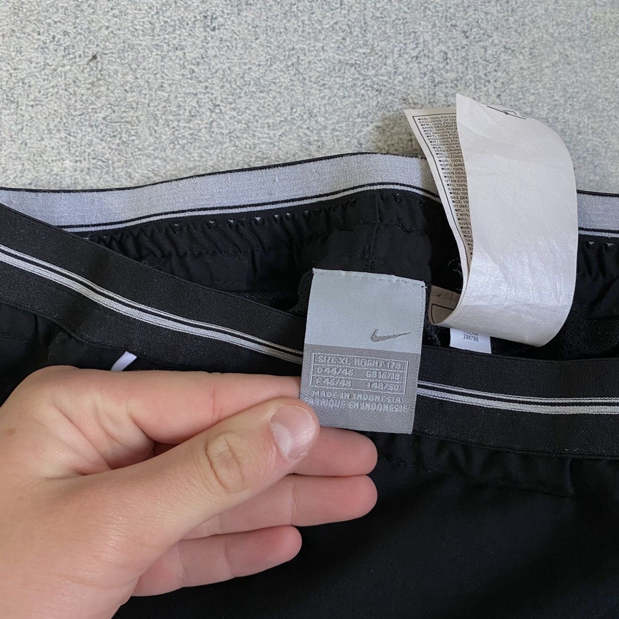 Nike Vintage Y2K Nike Track Pants Baggy Nylon Size US 36 / EU 52 - 7 Thumbnail