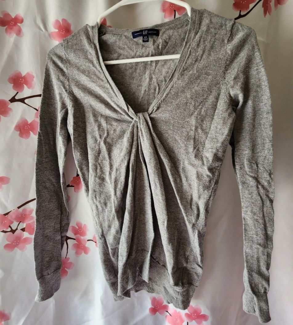 Gap GAP Gray Vneck Tie Knot Light Sweater Long Sleeve Shirt XS Size XS / US 0-2 / IT 36-38 - 1 Thumbnail