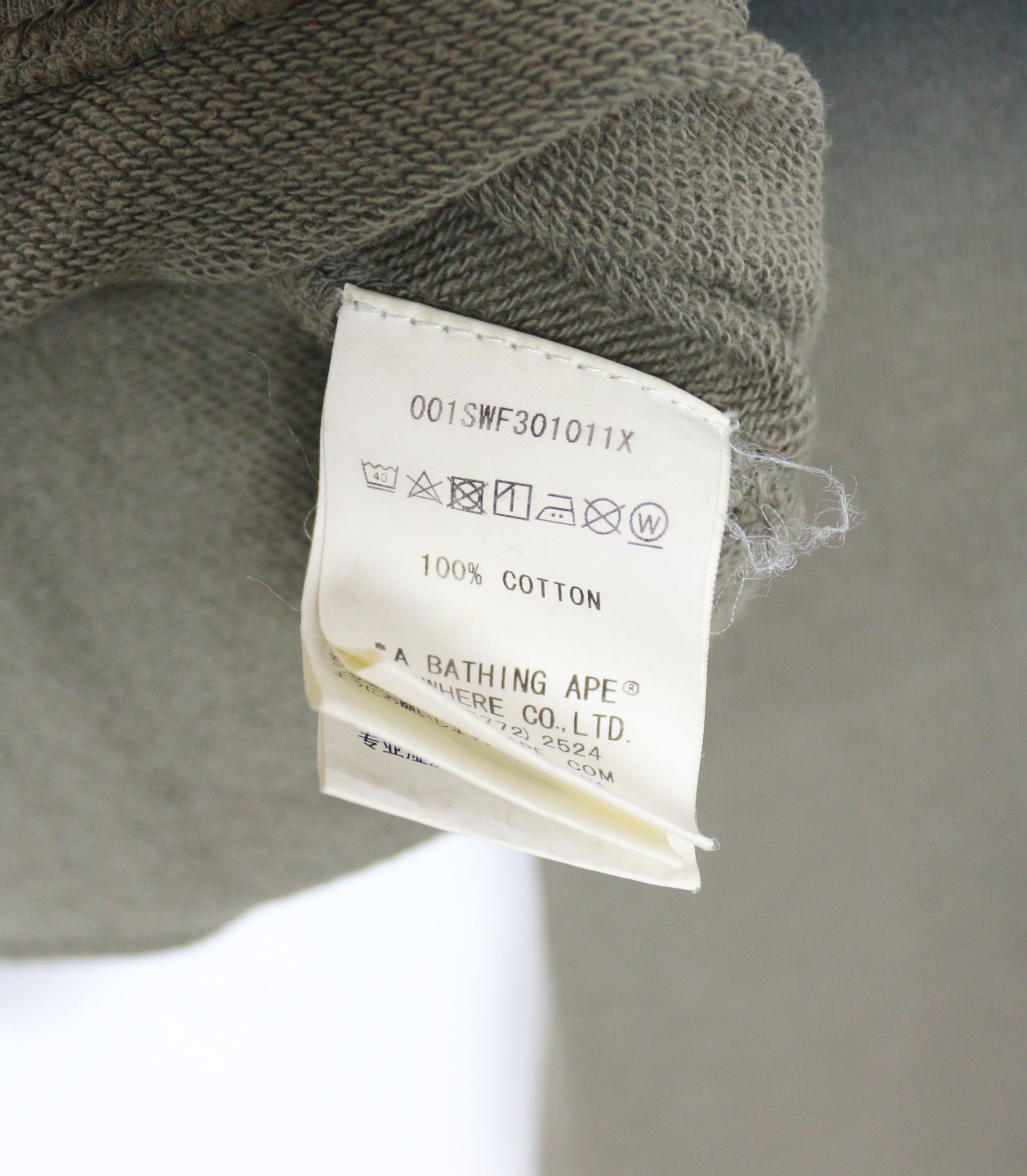 Bape Bape Bathing APE Logo Gradation Graphic Sweatshirt Size US M / EU 48-50 / 2 - 5 Thumbnail