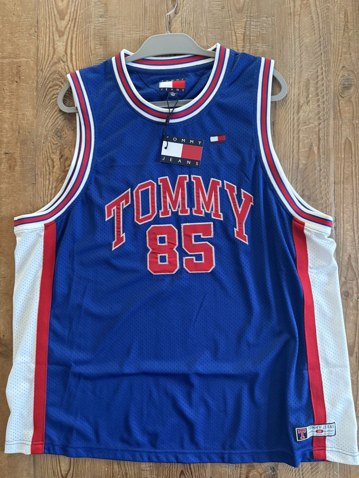 Tommy Hilfiger Tommy Hilfiger Tommy Jeans 85 Basketball Jersey Men’s XL Size US XL / EU 56 / 4 - 1 Thumbnail