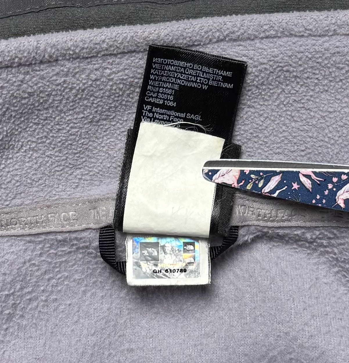 The North Face The North Face HyVent Waterproof Outdoor Hooded Jacket Size S / US 4 / IT 40 - 11 Thumbnail