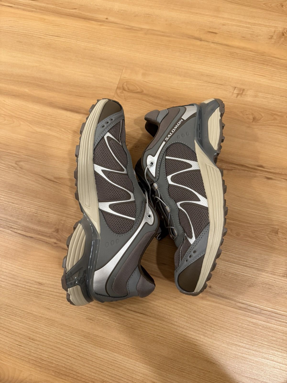 Salomon Salomon XT-Whisper Size US 9 / EU 42 - 2 Thumbnail