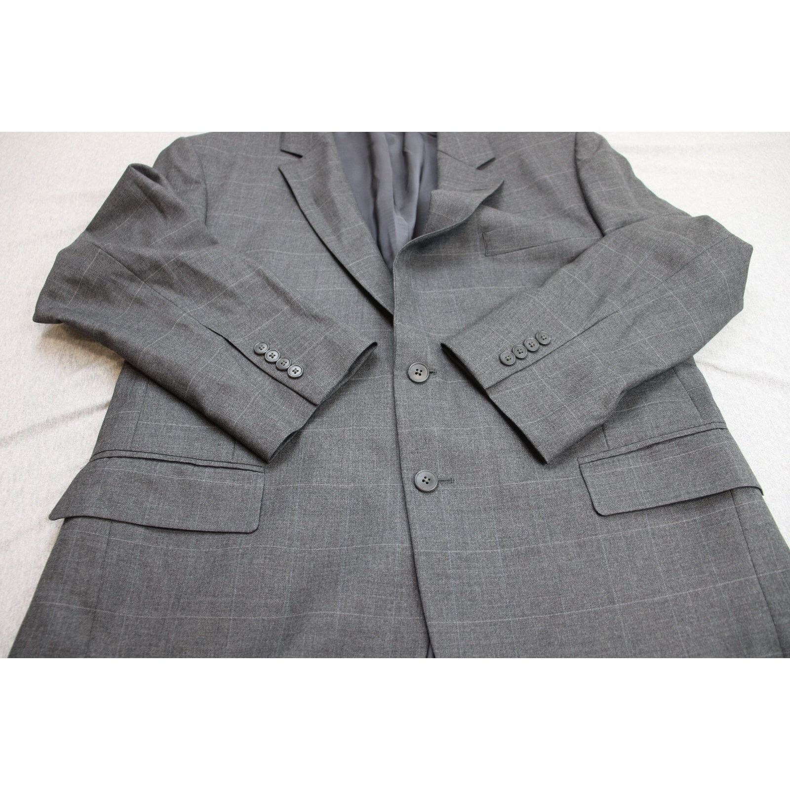 Jos. A. Bank Jos A Bank Blazer Men 44S Gray Check 100% Wool 2 Button Size 44S - 10 Thumbnail
