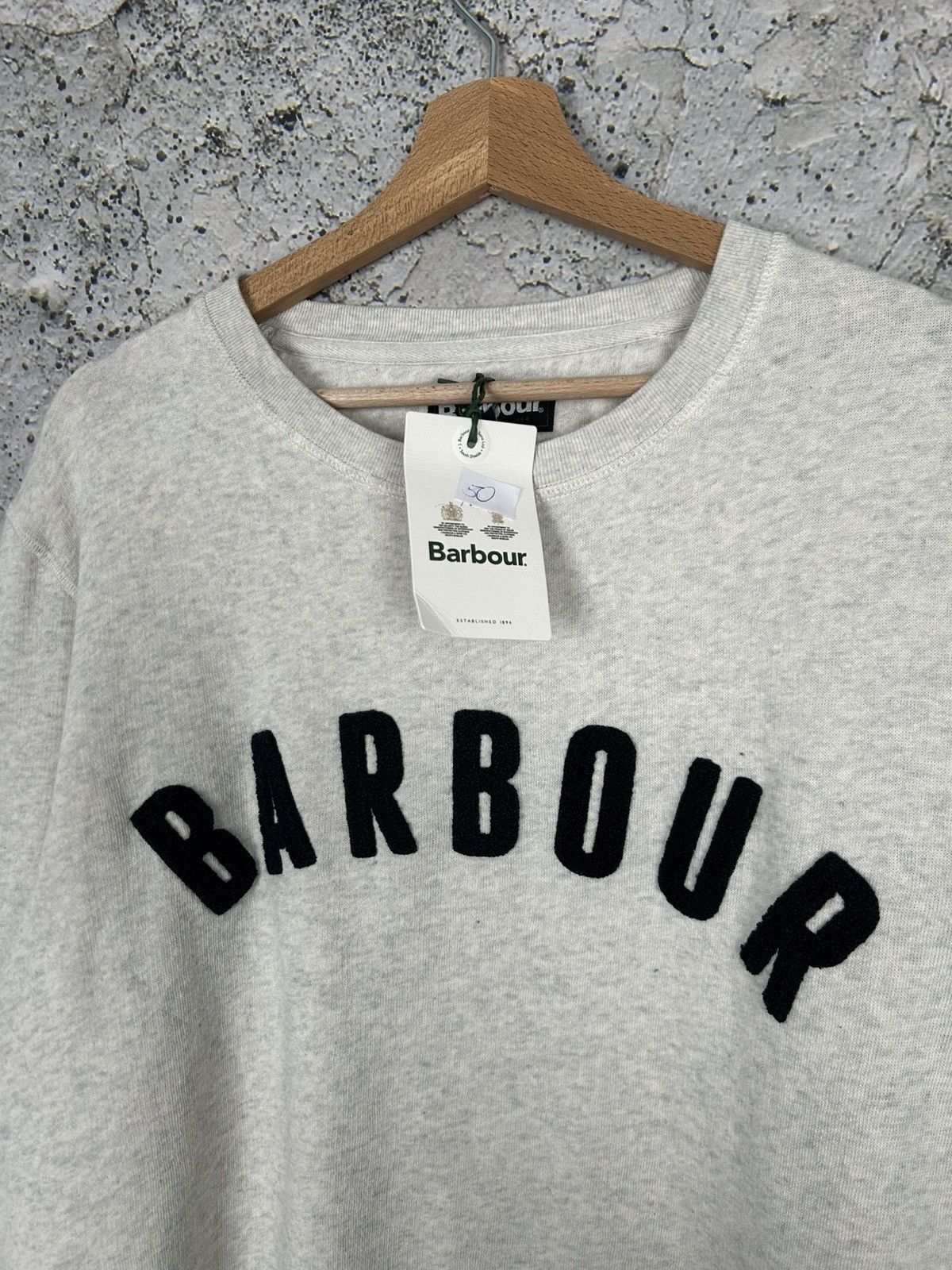 Barbour Barbour Spellout Crewneck New Outdoor England Streetwear Size US L / EU 52-54 / 3 - 3 Thumbnail