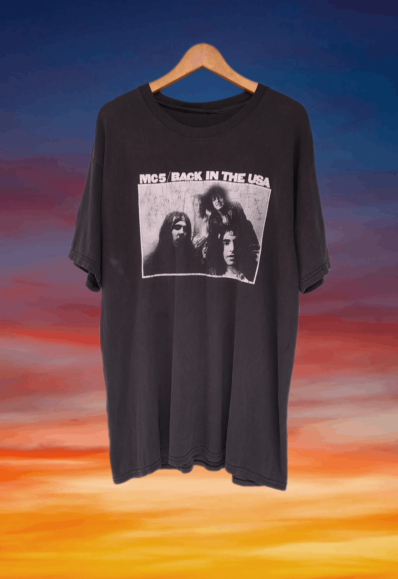Band Tees × Vintage Vintage 90s MC5 band Back in the USA T-Shirt Size US L / EU 52-54 / 3 - 1 Thumbnail
