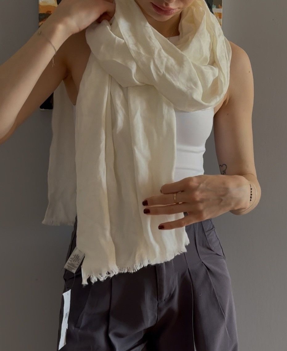 Calvin Klein New Calvin Klein White Scarf – Elegant & Soft Size ONE SIZE - 2 Thumbnail