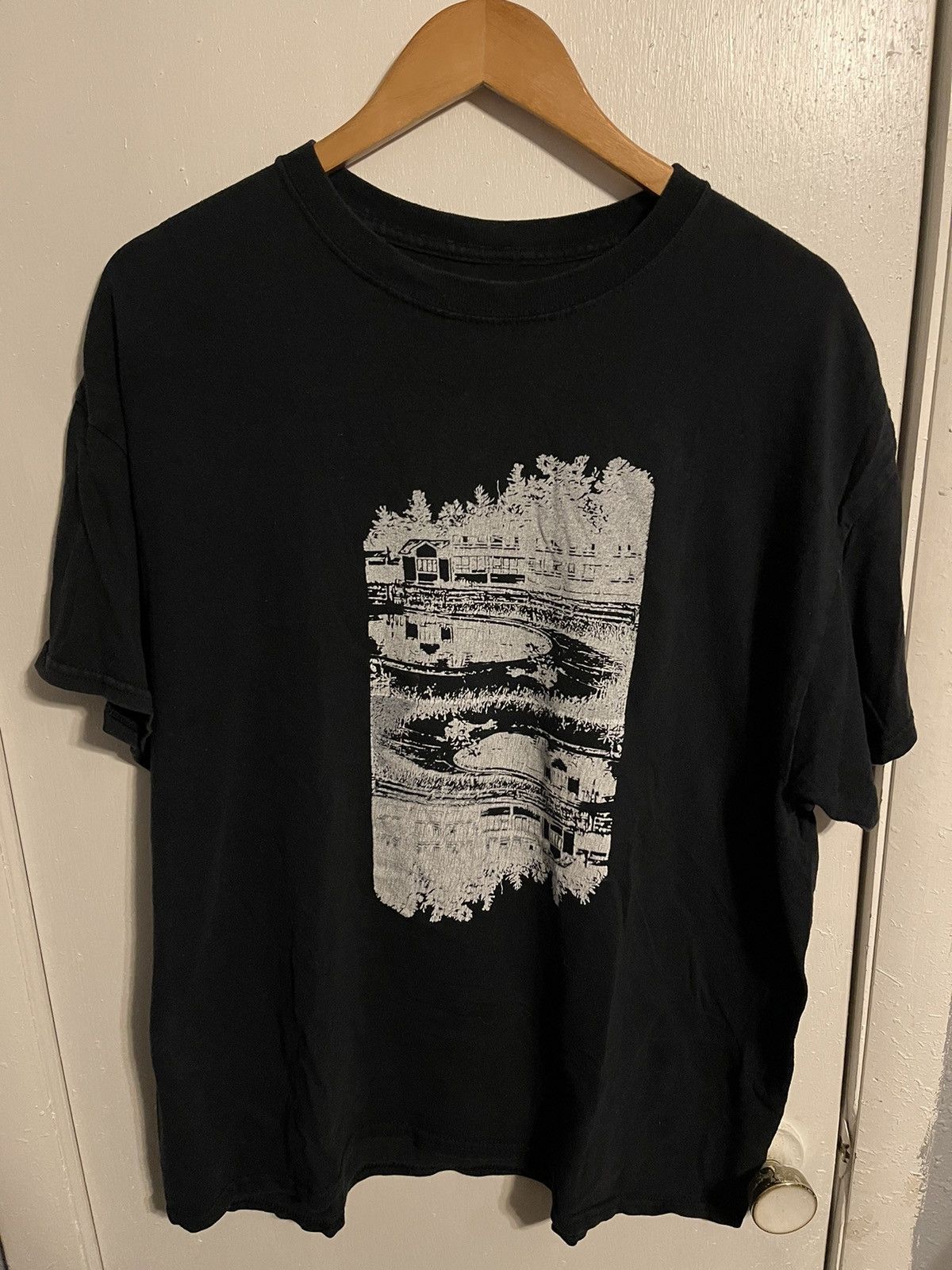 Japanese Brand Unavailable Reflection Tee Size US XL / EU 56 / 4 - 1 Thumbnail