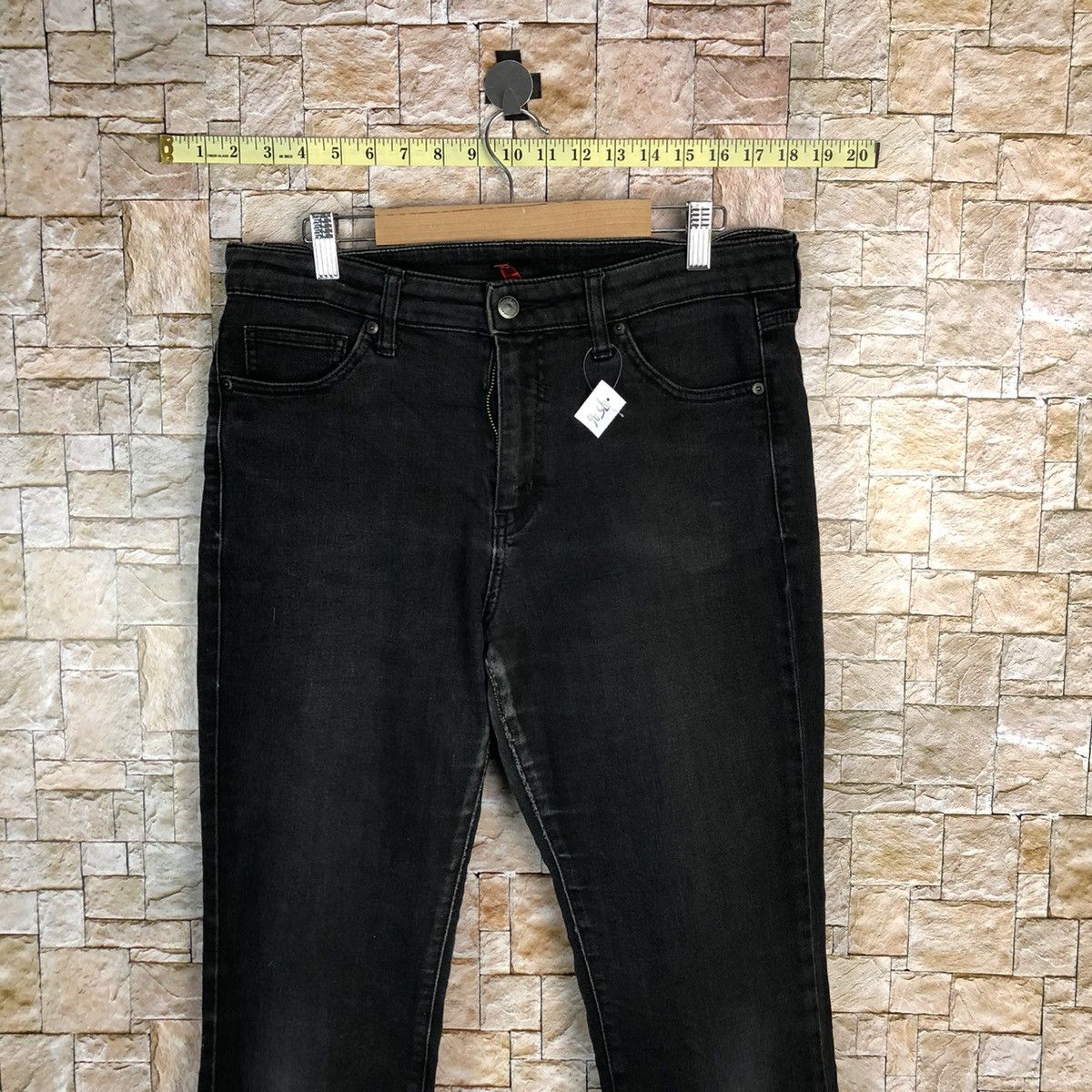 Uniqlo Uniqlo Jeans Black Denim Pants #7596 Size US 31 - 2 Thumbnail