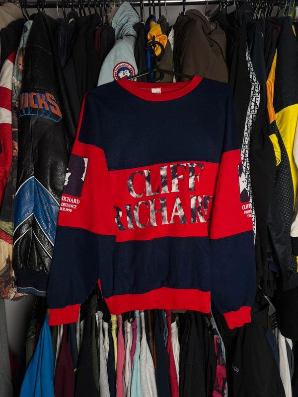 Vintage Crewneck Clif Richard the tour 1990 from a distance M Size US M / EU 48-50 / 2 - 1 Thumbnail