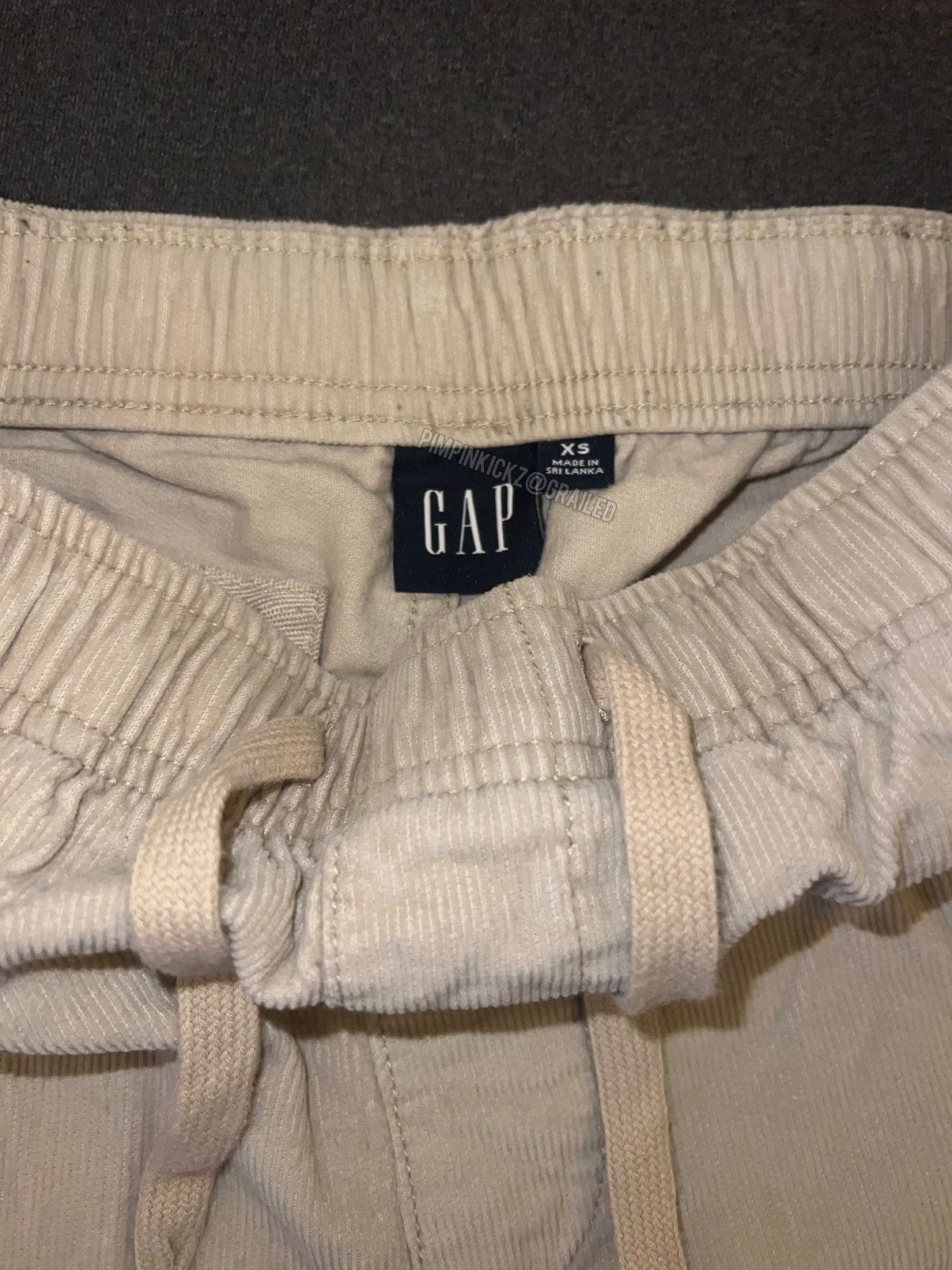 Gap Gap corduroy shorts in beige Size US 30 / EU 46 - 2 Thumbnail