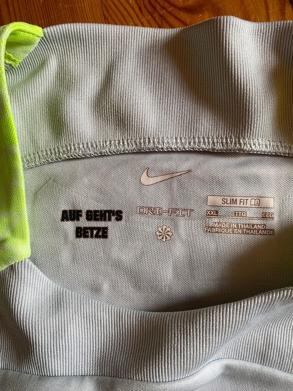 Nike Football shirt Kaiserslautern Size US XXL / EU 58 / 5 - 11 Thumbnail