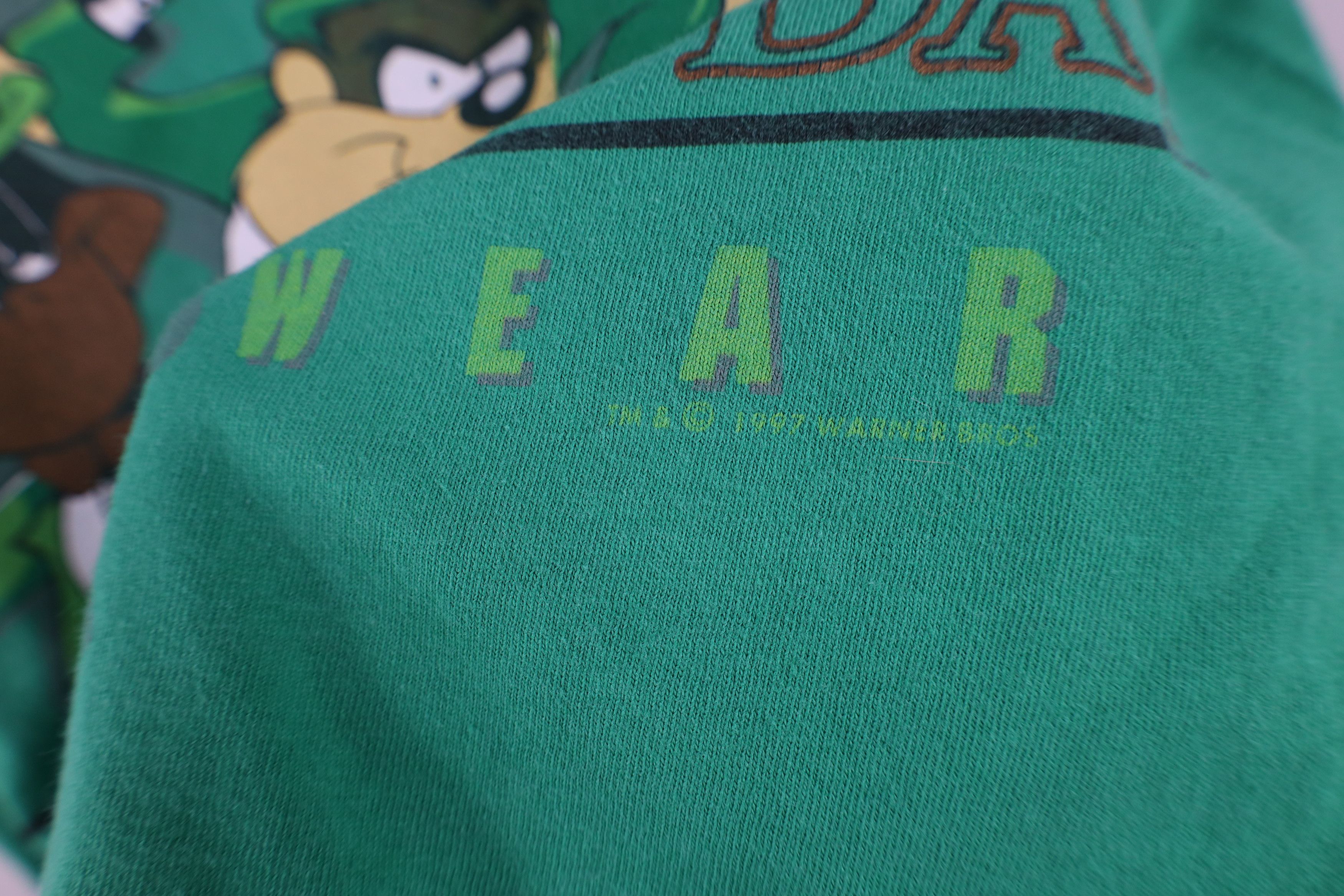 Vintage Vintage 90s Looney Tunes St Patricks Day T-Shirt Green USA Size US L / EU 52-54 / 3 - 12 Thumbnail