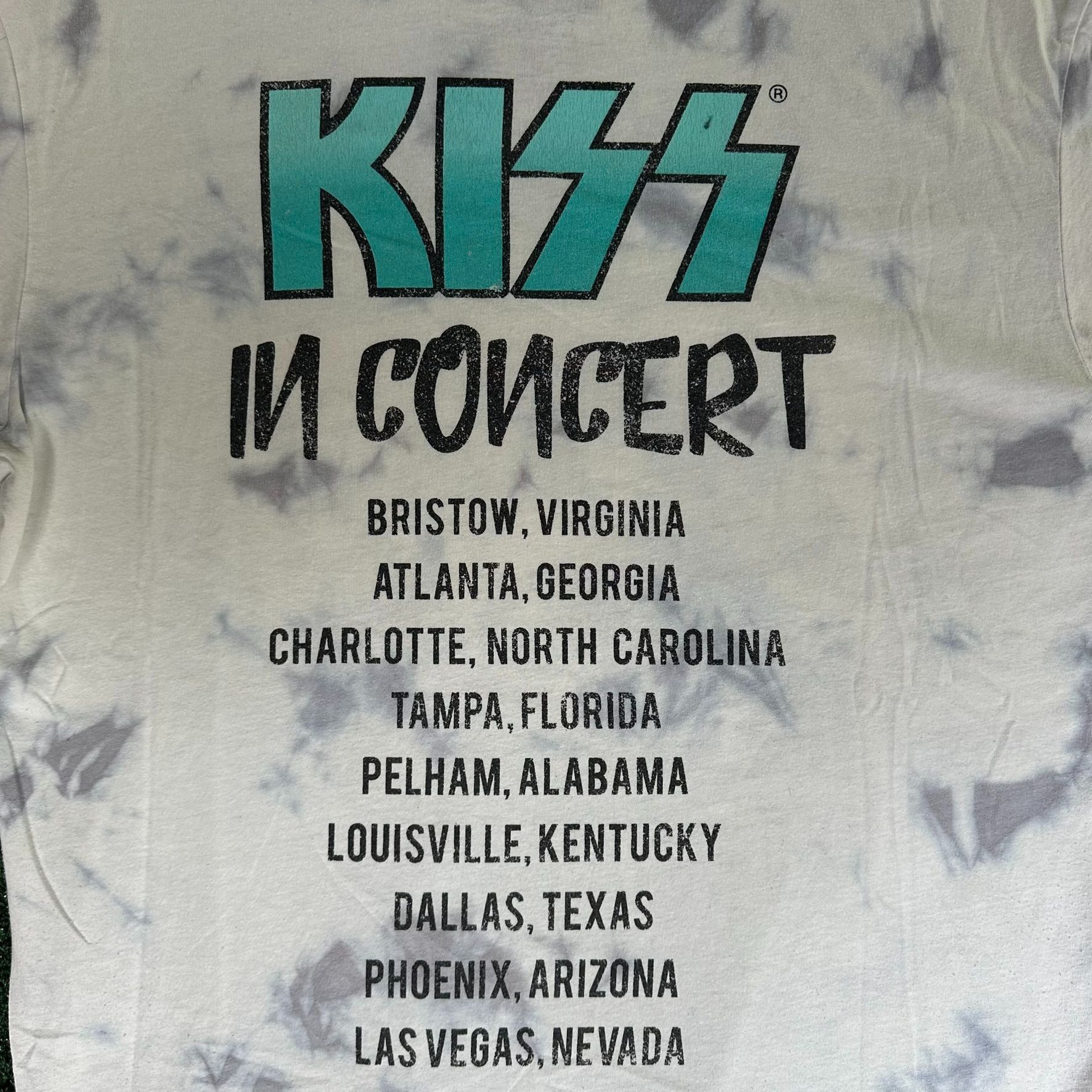 KISS KISS In Concert T-Shirt Long Sleeve Glam Metal Rock Band Tee Size US L / EU 52-54 / 3 - 6 Thumbnail