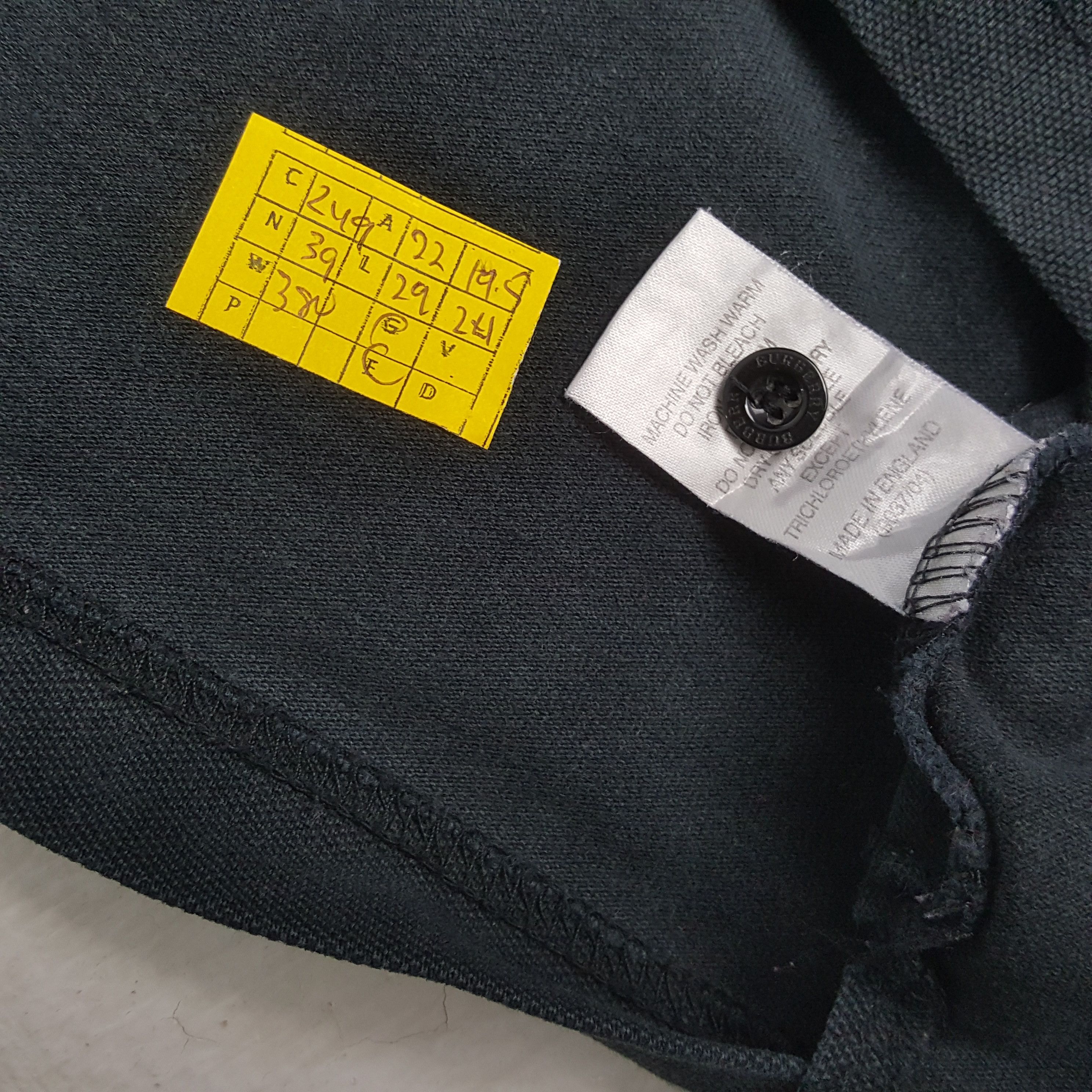 Burberry × Vintage Vintage BURBERRY LONDON Nova Check Collar Design Polos Size US M / EU 48-50 / 2 - 6 Thumbnail
