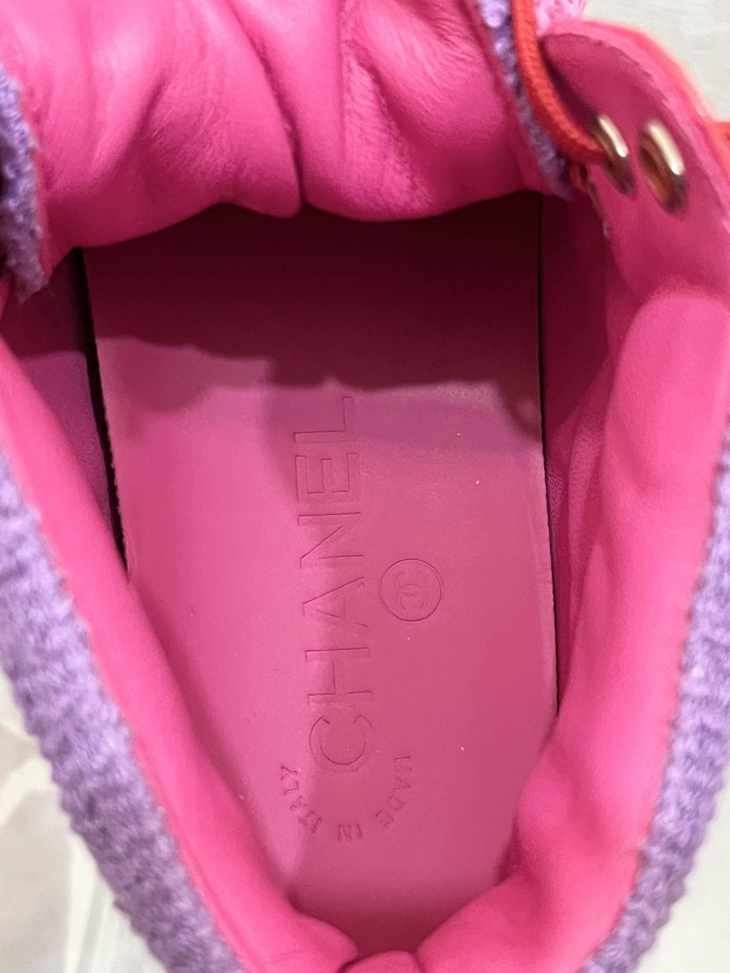 Chanel Chanel pre-owned color blocked high-top sneakers 36 Size US 5.5 / IT 35.5 - 5 Thumbnail