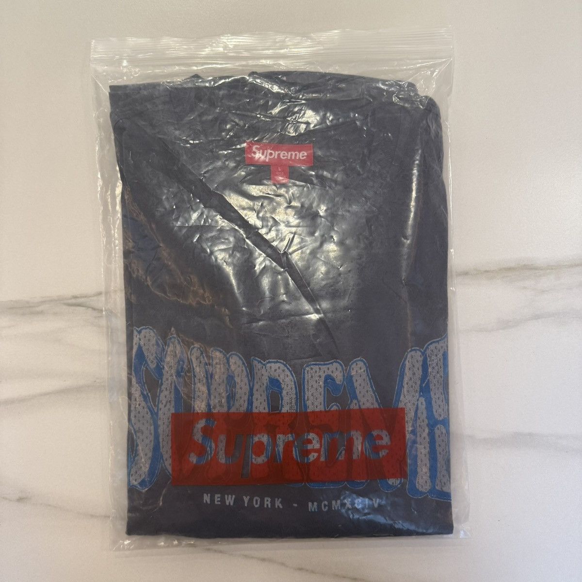 Supreme Supreme SS25 Flocked Washed S/S Top Size L Navy Size US L / EU 52-54 / 3 - 1 Thumbnail