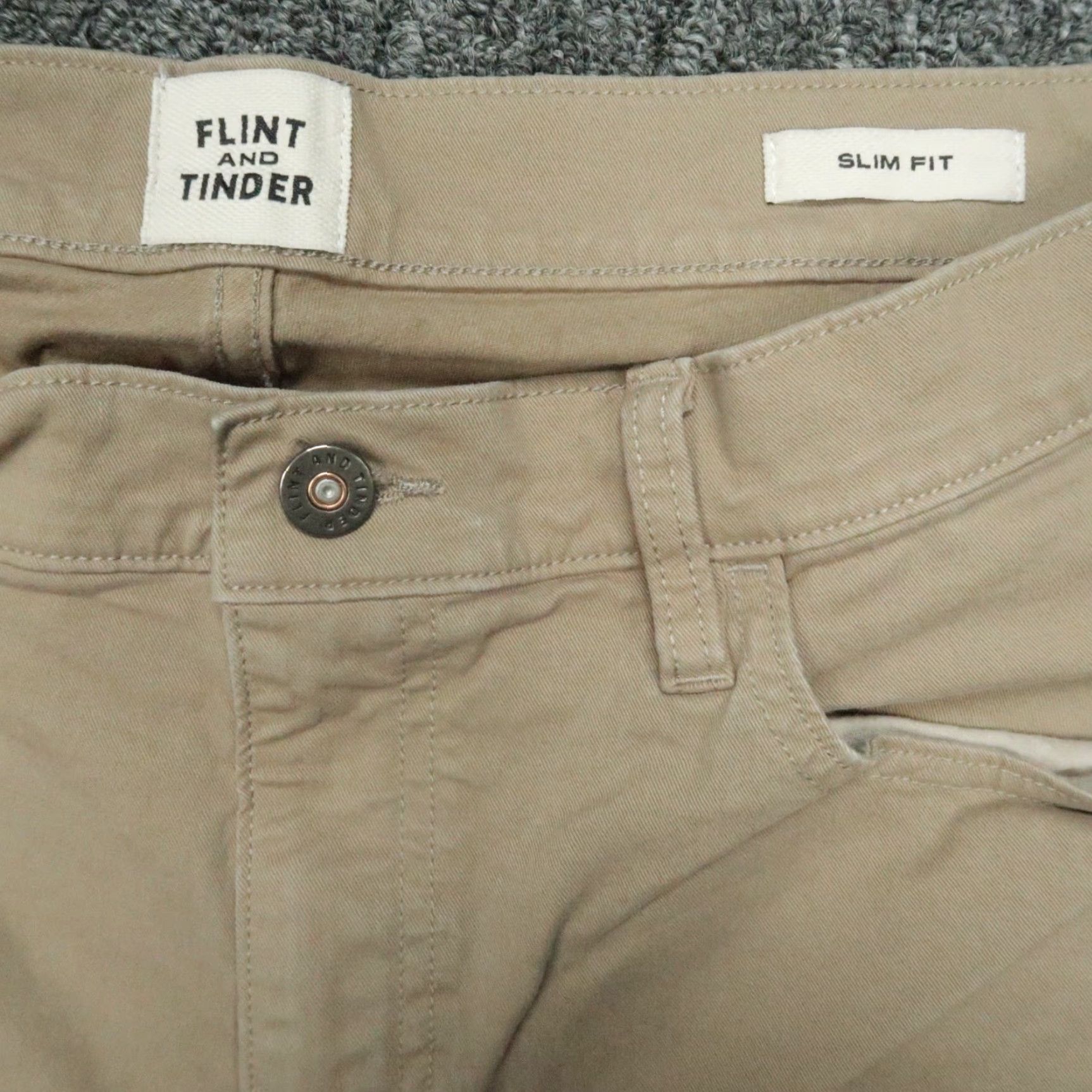 Vintage VINTAGE Flint & Tinder Pants Mens 36x36 Khaki Tan 365 Slim Fit Trousers 5 Pocket Chino Size US 36 / EU 52 - 4 Thumbnail