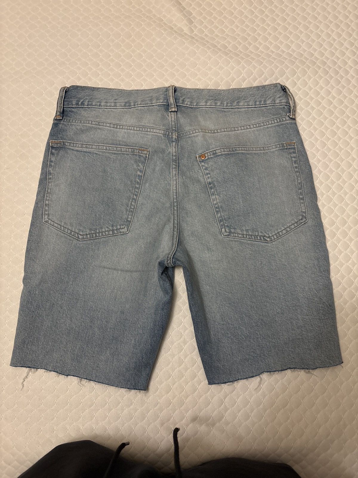 H&M Demim Shorts Size US 32 / EU 48 - 2 Thumbnail