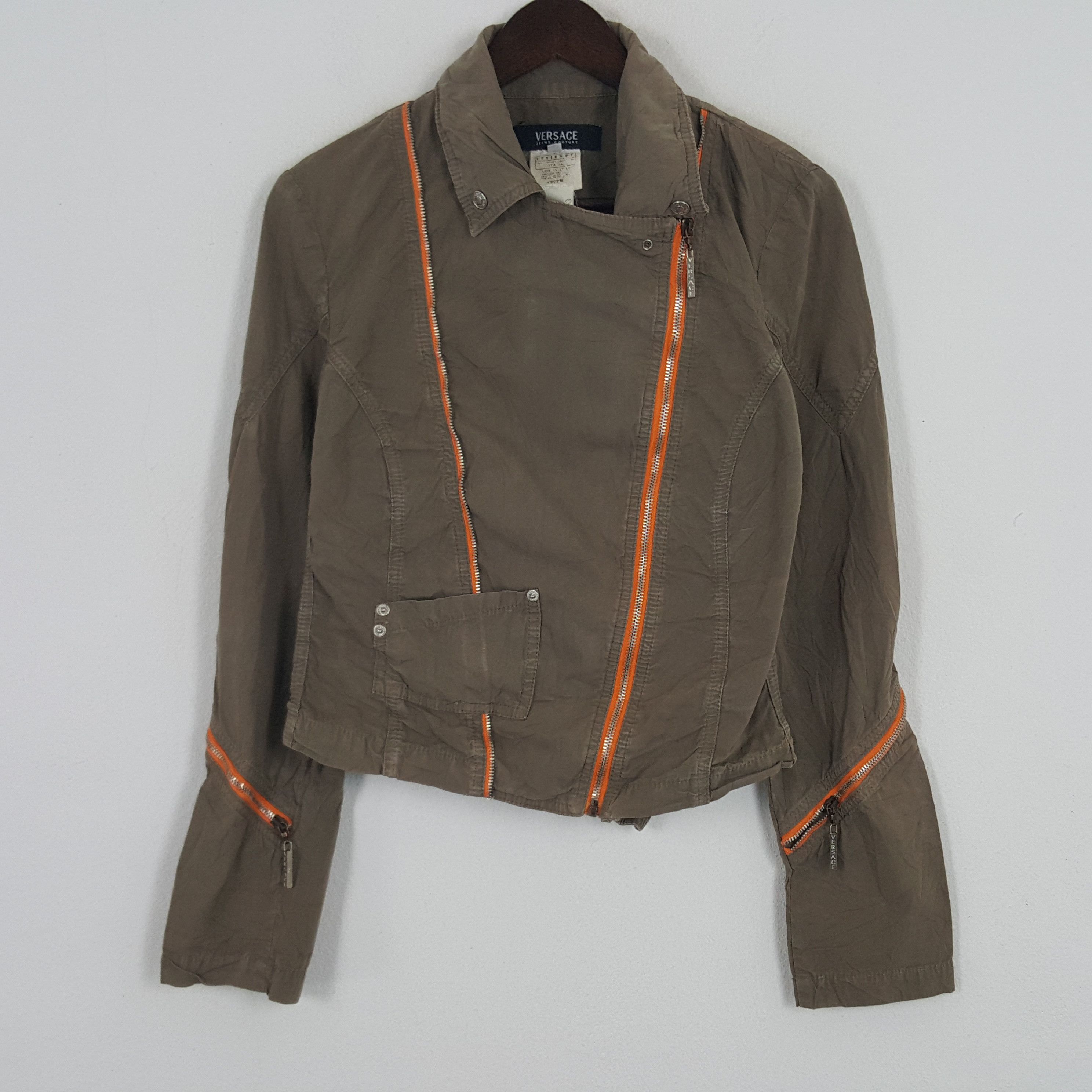 Versace × Vintage Vintage Versace Italy Jacket Size M / US 6-8 / IT 42-44 - 1 Thumbnail