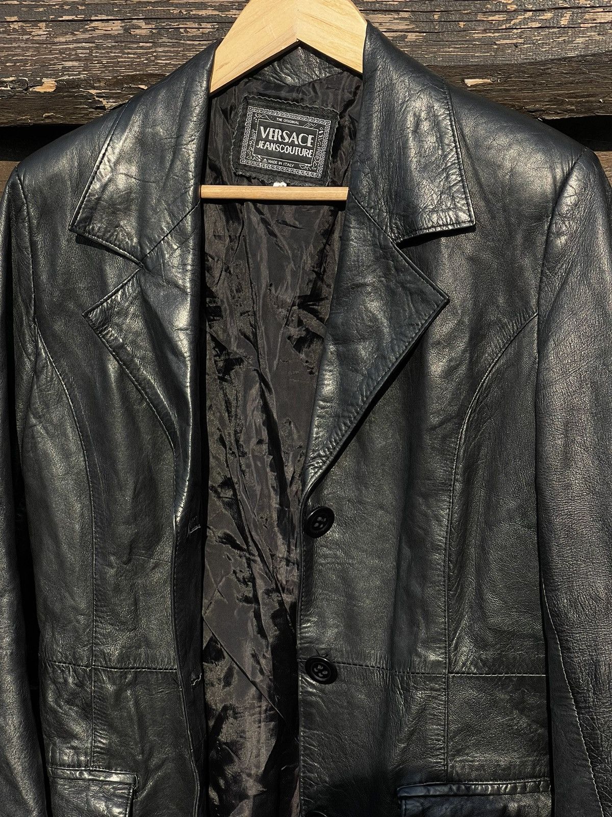 Versace Jeans Couture × Vintage 90’s Versace Jeans Couture Vintage black leather coat Size M / US 6-8 / IT 42-44 - 11 Thumbnail