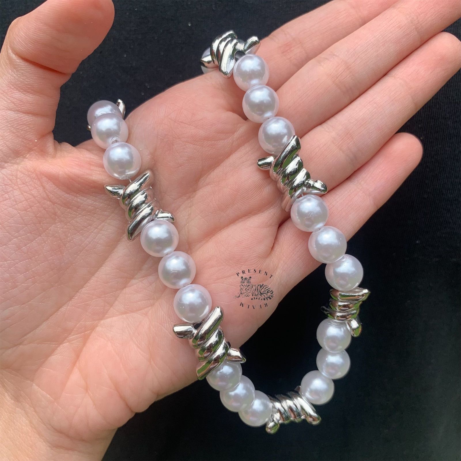 Jewelry × Vintage Faux Barbed Wire Pearl Necklace Size ONE SIZE - 2 Thumbnail