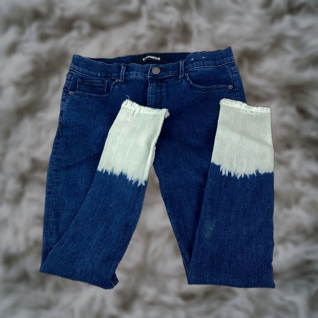 Express Express Jeans Ankle Denim Jeans Size 8 Regular Women Denim 8 Blue Jeans Distressed Comfort Stretch 27 in Inseam 9 __ Size 30" / US 8 / IT 44 - 1 Thumbnail