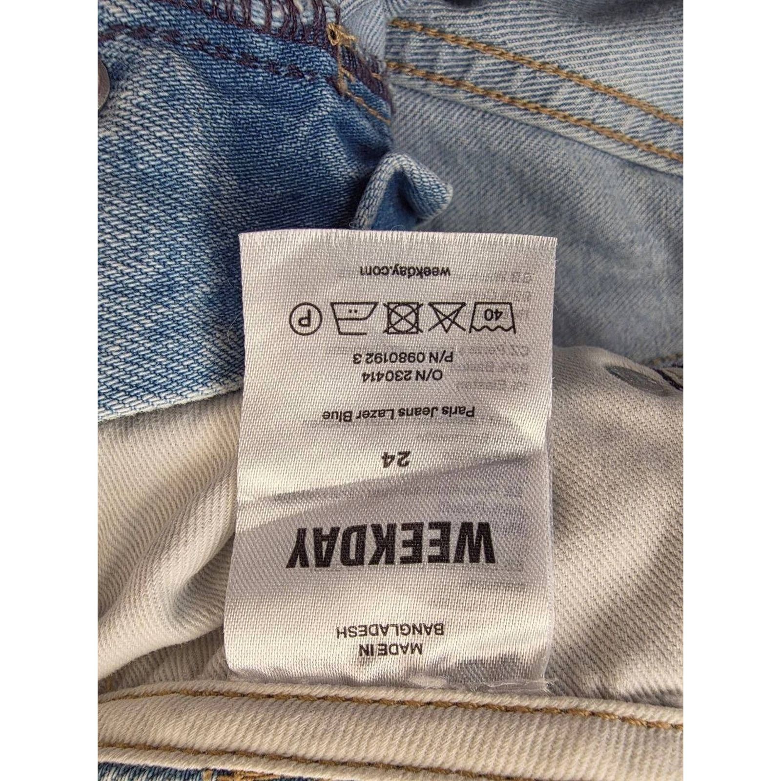Weekday Weekday Ultra LowJeans Light Wash Sz 24 A001615 Size 24" / US 00 / IT 34 - 7 Thumbnail