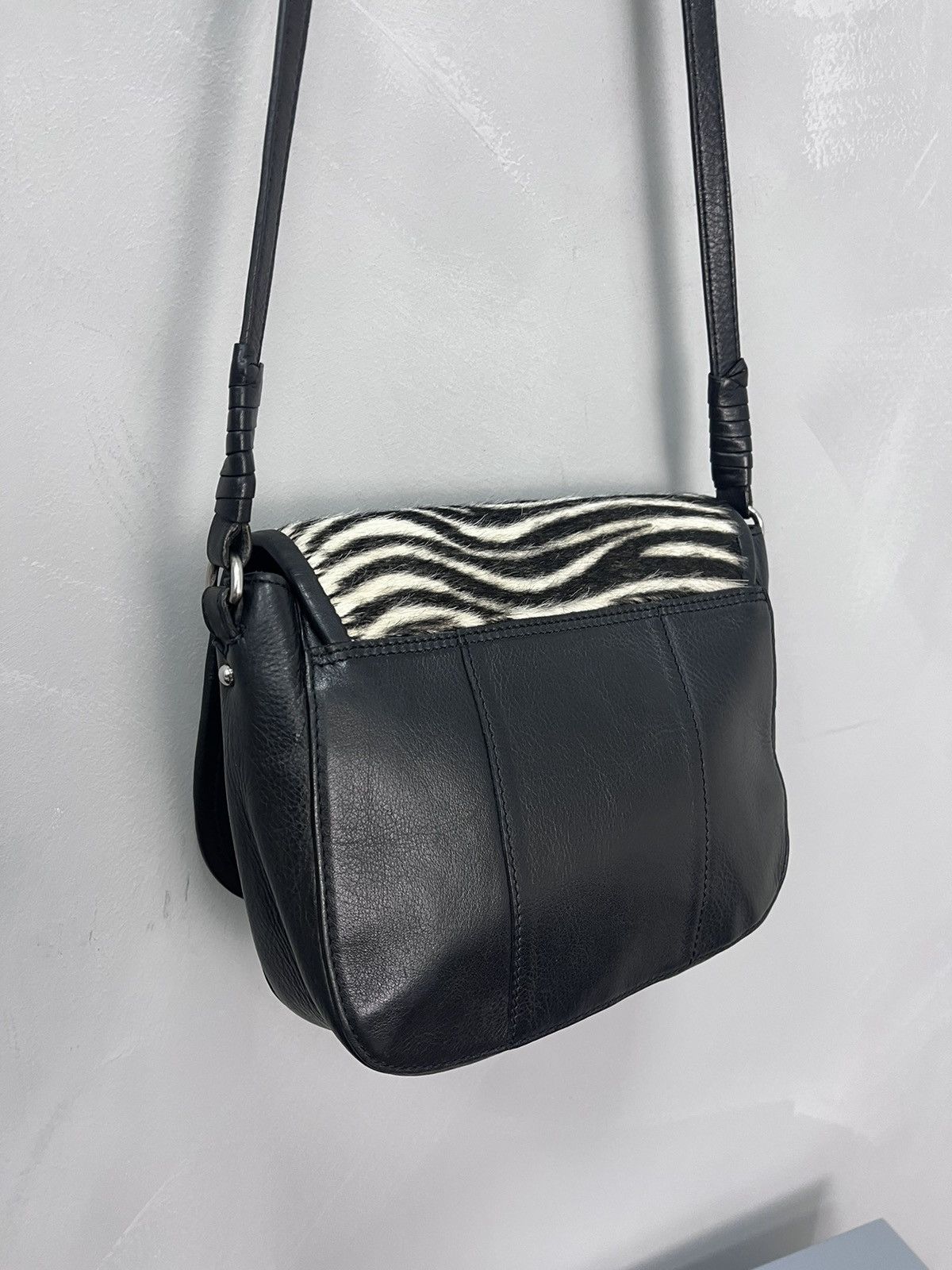If Six Was Nine VINTAGE ARCHIVE LEATHER METAL KAMRII STYLE MESSENGER BAG Size ONE SIZE - 13 Thumbnail