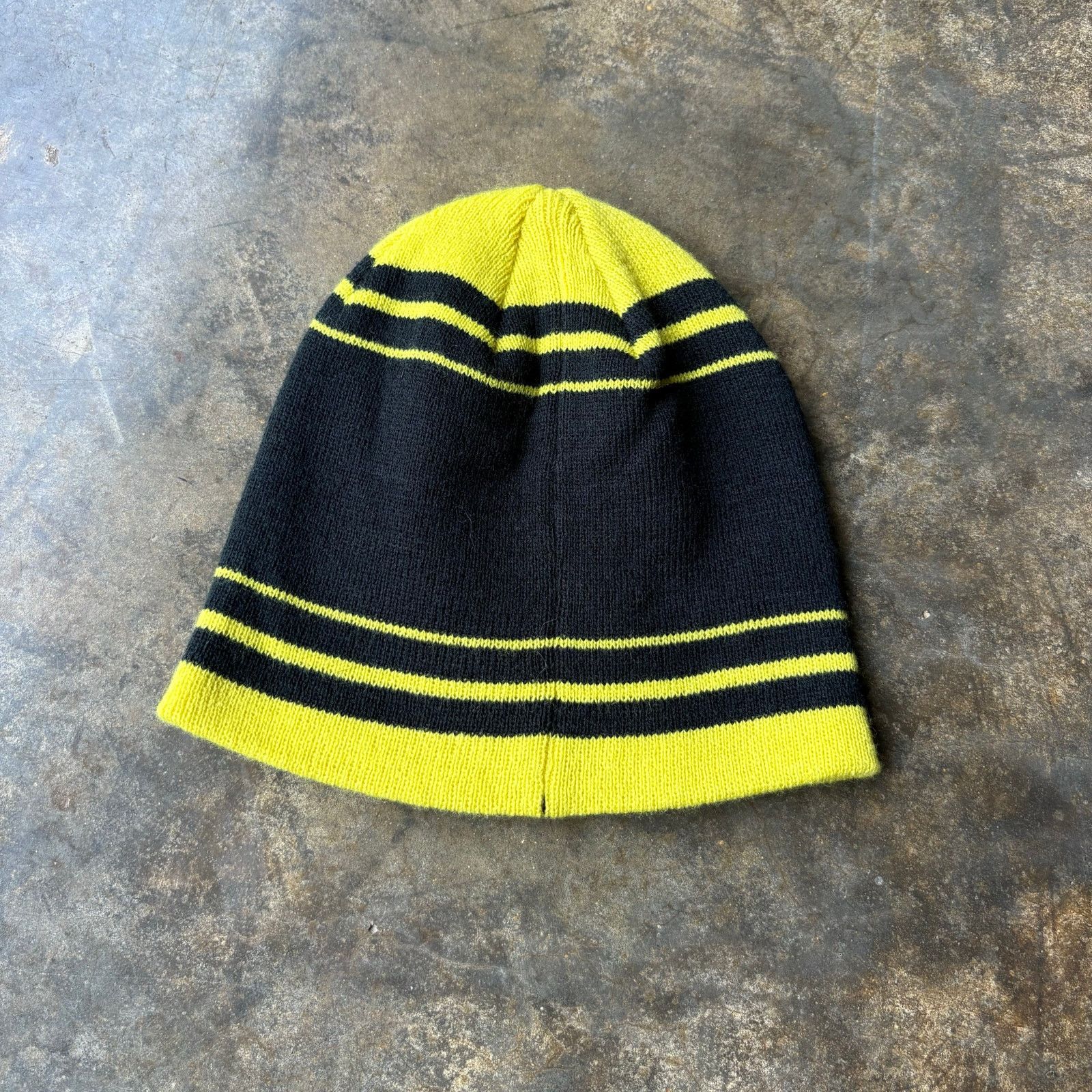 Nike Cool Vintage Y2K Nike Beanie Toque Size ONE SIZE - 2 Thumbnail