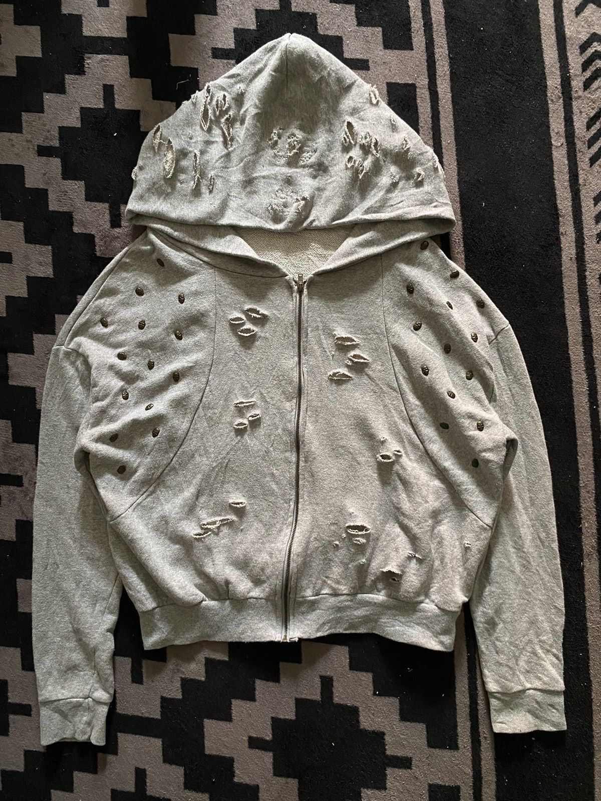 If Six Was Nine × Japanese Brand × Le Grande Bleu (L.G.B.) Unknwn distressed studed skull hoodie Size US M / EU 48-50 / 2 - 1 Thumbnail
