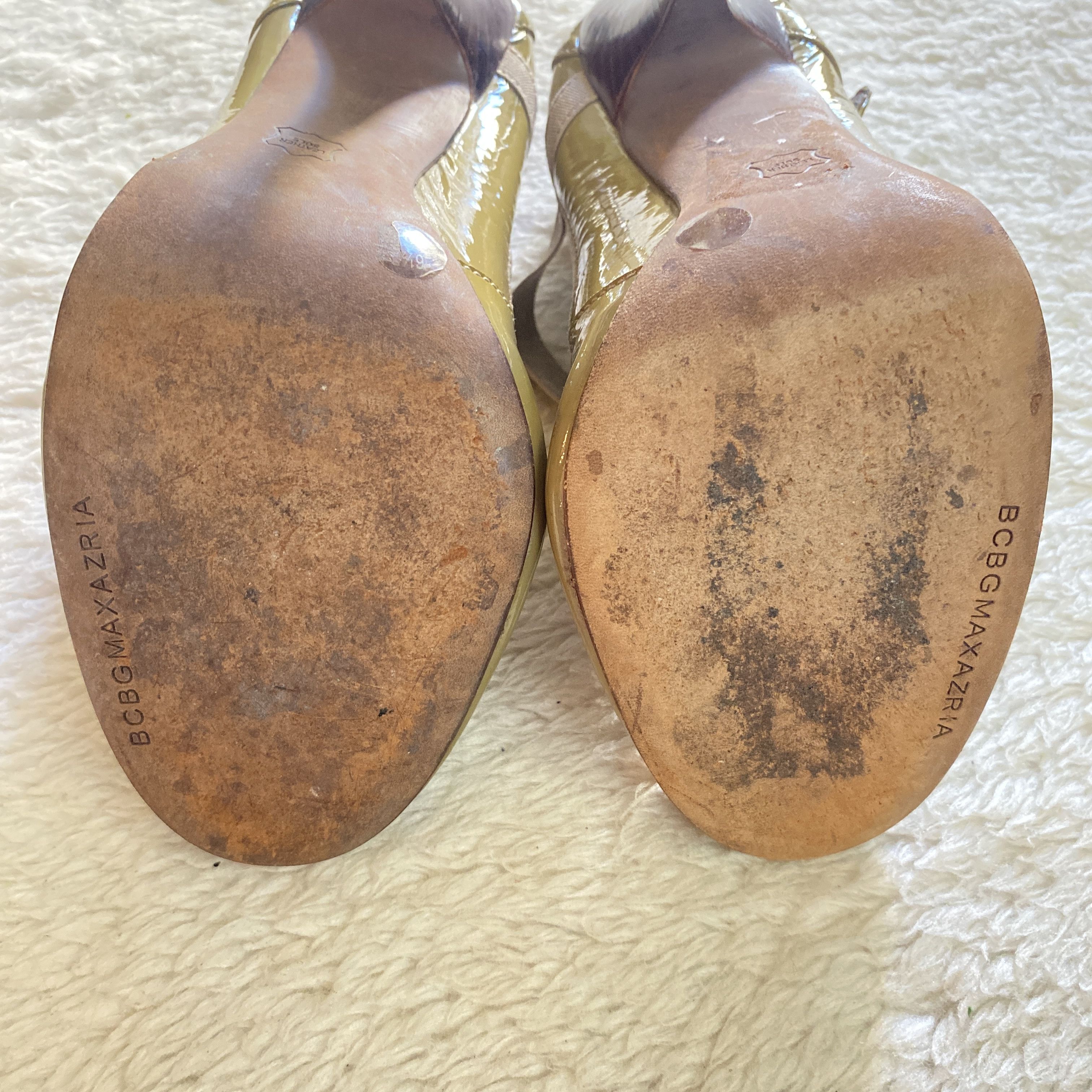 Bcbgmaxazria BCBGMAXAZRIA Olive Patent Leather Mary Jane Heels Size US 5.5 / IT 35.5 - 14 Thumbnail