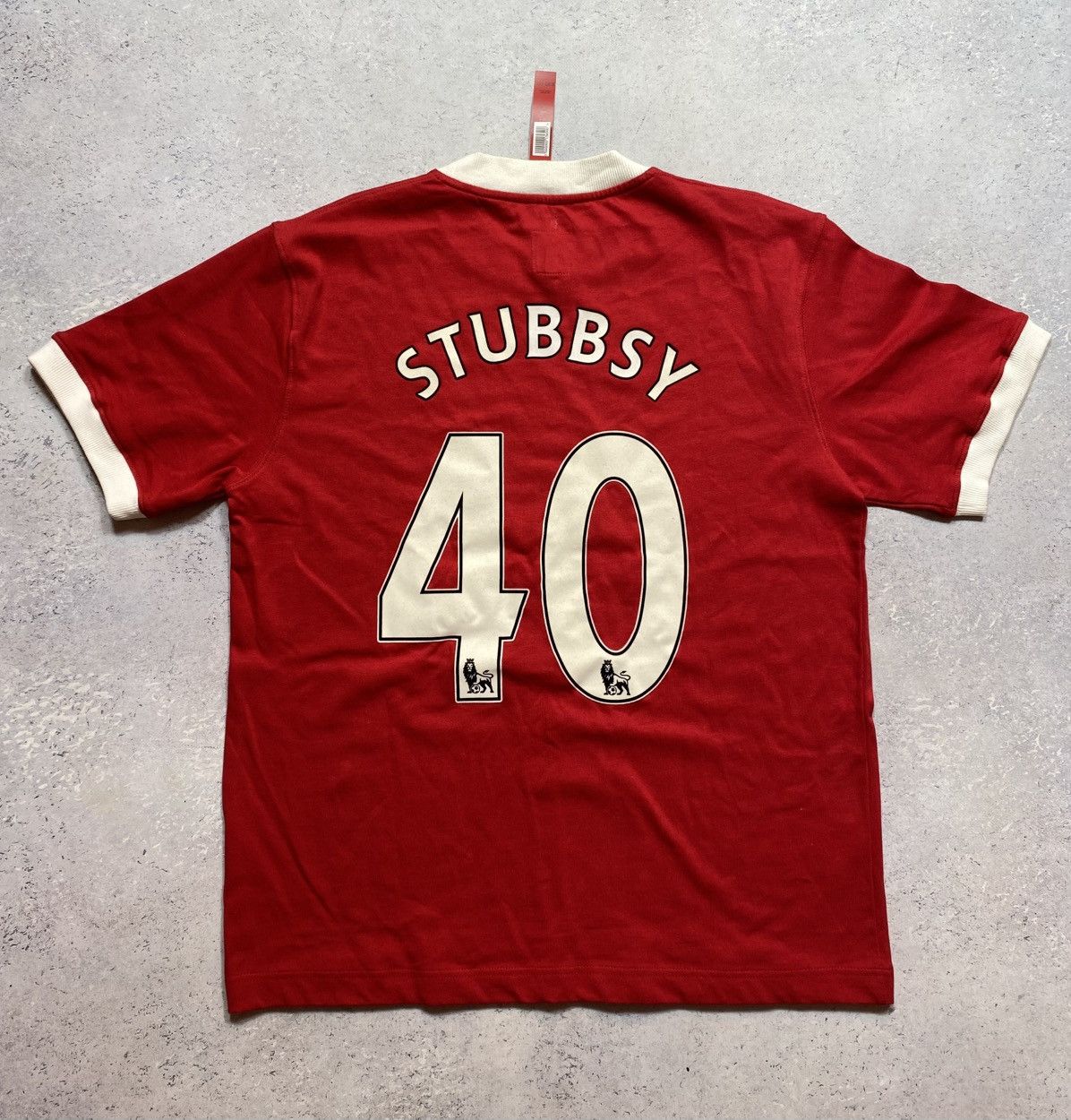 Other Liverpool Mens Red Soccer Jersey Size US L / EU 52-54 / 3 - 1 Thumbnail