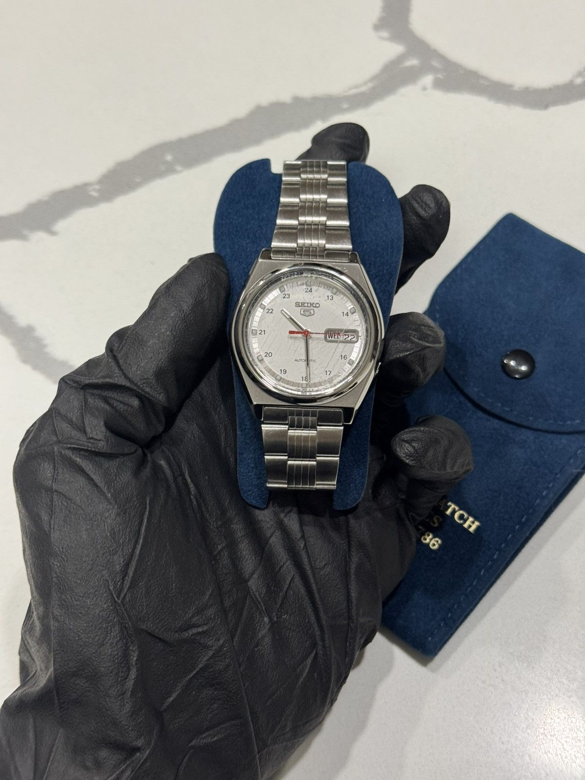 Seiko Vintage Seiko 5 7S26-8760 ‘Red Ticker’ Size 38 - 12 Thumbnail