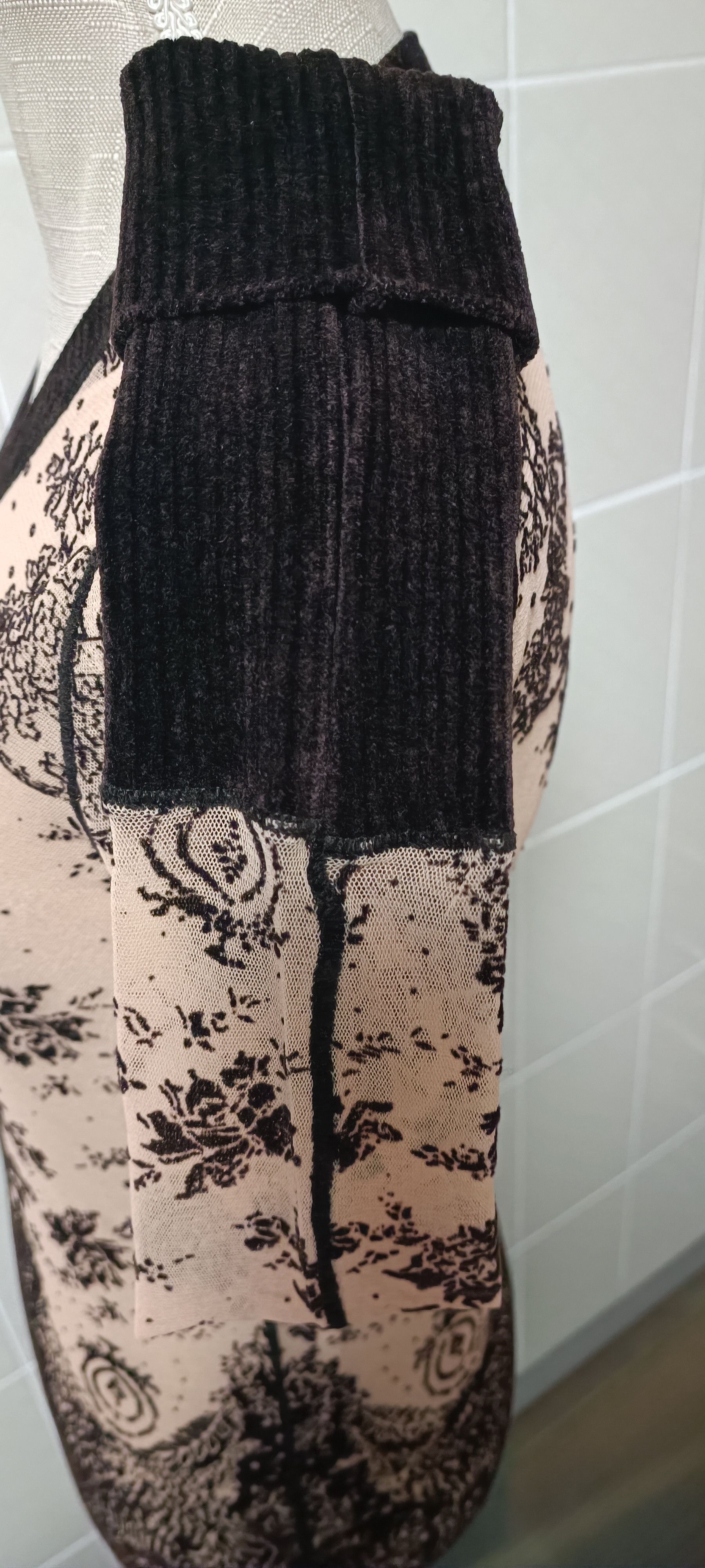 Jean Paul Gaultier Brand new - Nude top with dark brown velvet details Size M / US 6-8 / IT 42-44 - 10 Thumbnail
