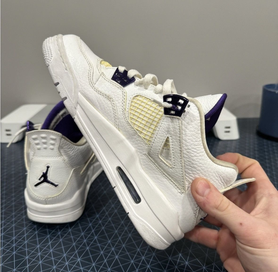 Jordan Brand Jordan 4 GS Purple Metallic Size US 7 / EU 40 - 7 Thumbnail